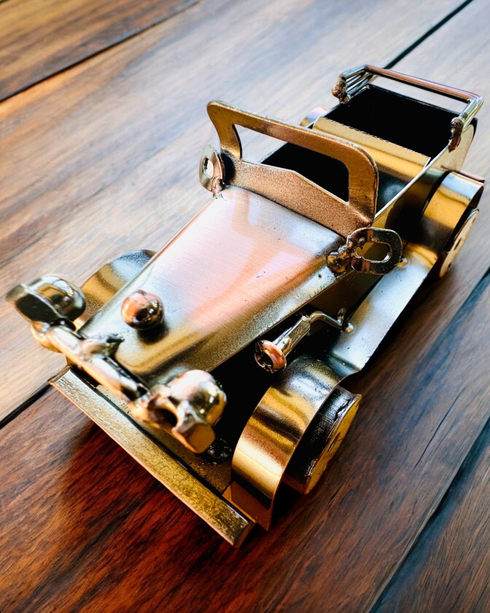 Retro klasické autíčko, auto, z železa - Kolekce "Vintage Drive", model auta, personalizace gravírováním jako dárek