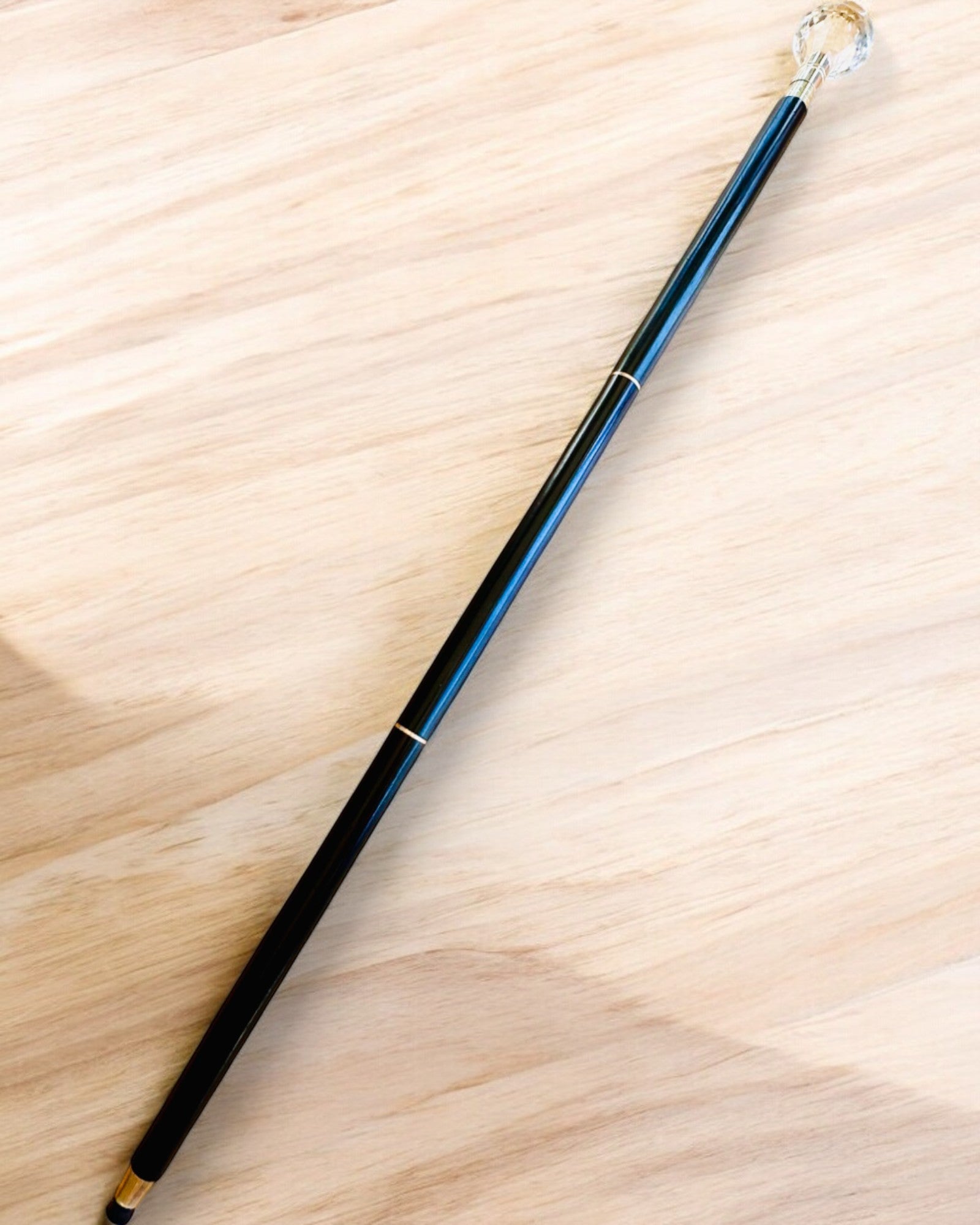 Hůl na procházky "Bílý Diamant" - Dřevěná Ručně vyrobená, možnost gravírování