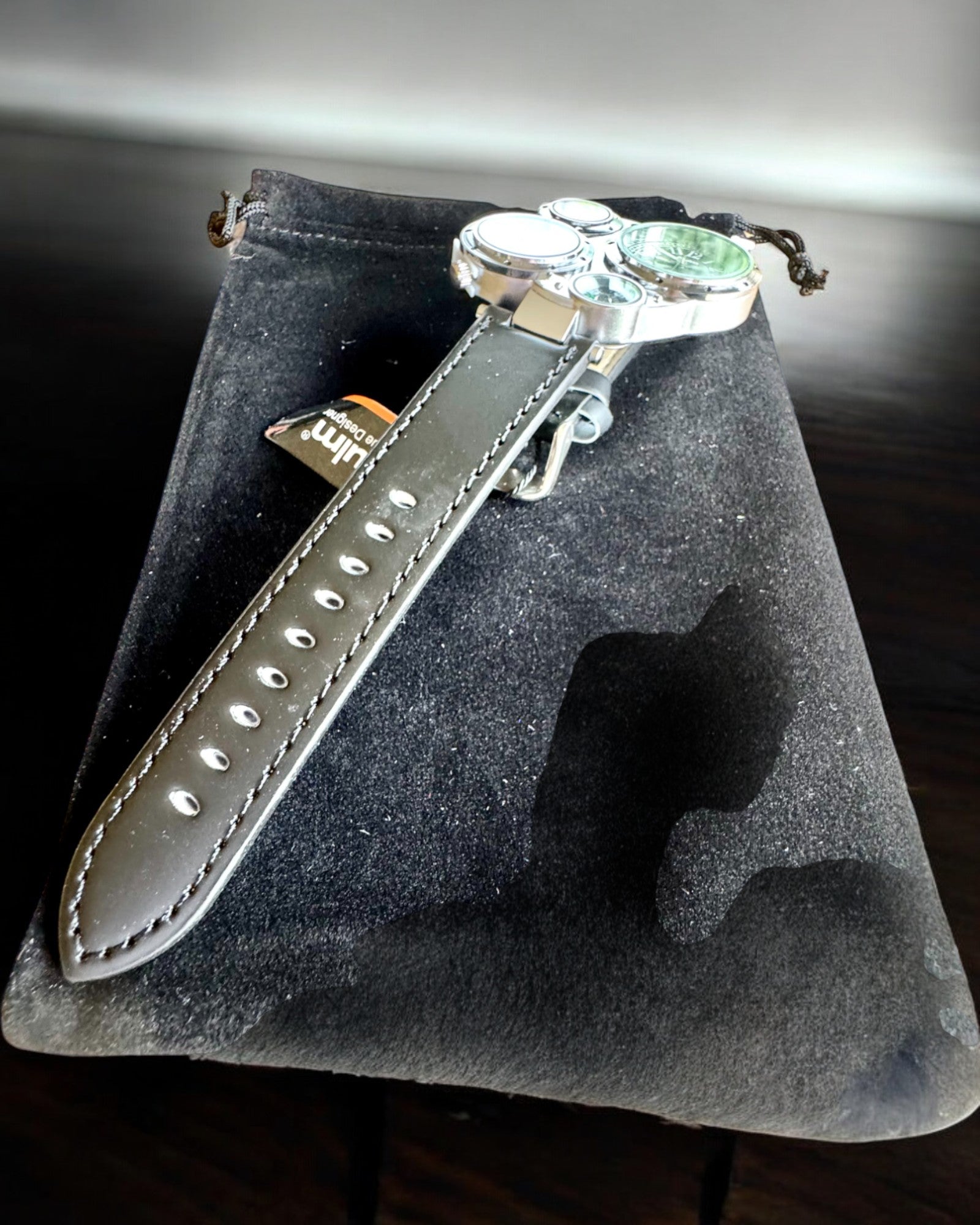 Hodinky Survivalové „Explorer 4v1”, možnost personalizace gravírováním jako dárek