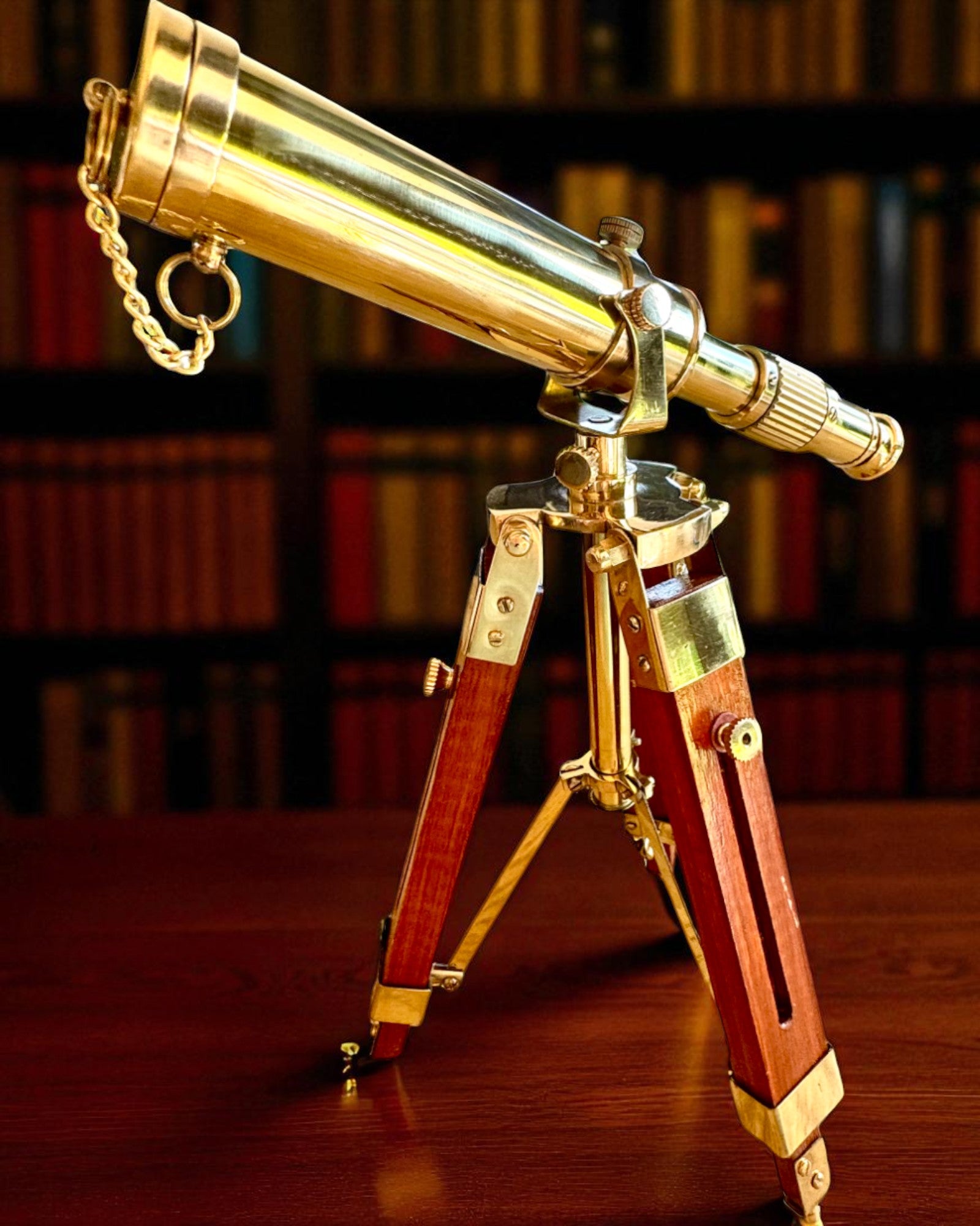 Dalekohled Celestial na dřevěném stojanu 41 cm, možnost personalizace gravírováním jako dárek