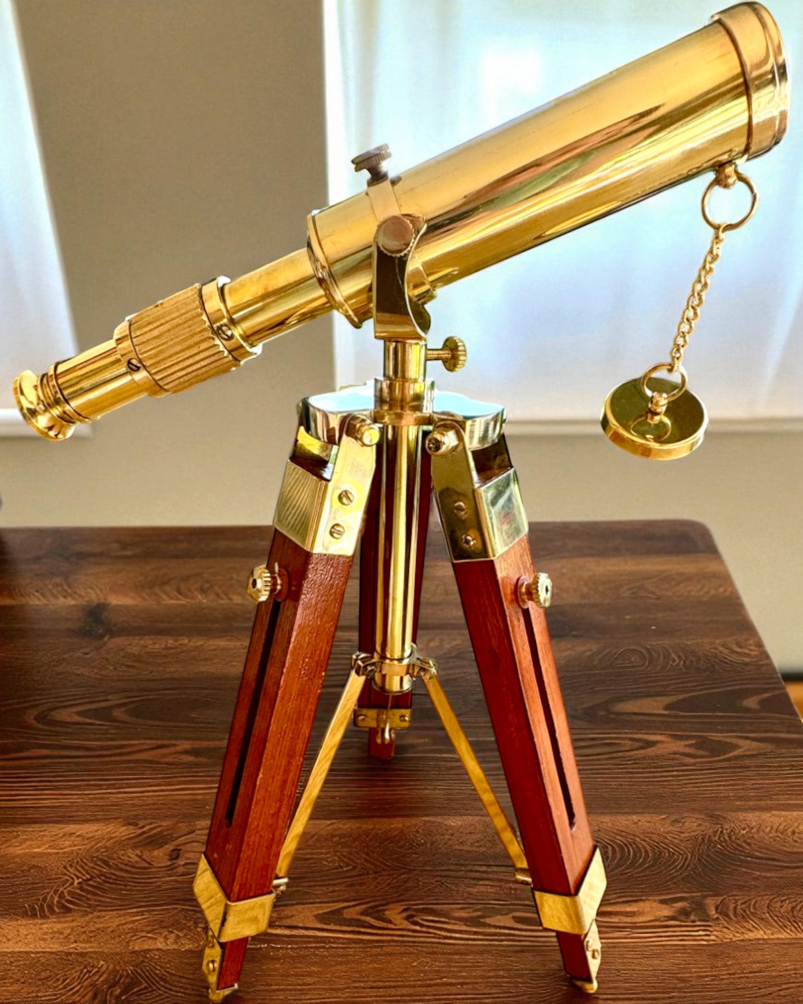 Dalekohled Celestial na dřevěném stojanu 41 cm, možnost personalizace gravírováním jako dárek