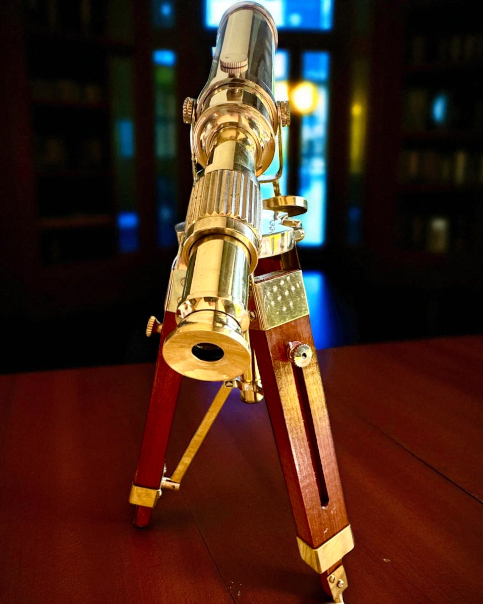 Dalekohled Celestial na dřevěném stojanu 41 cm, možnost personalizace gravírováním jako dárek