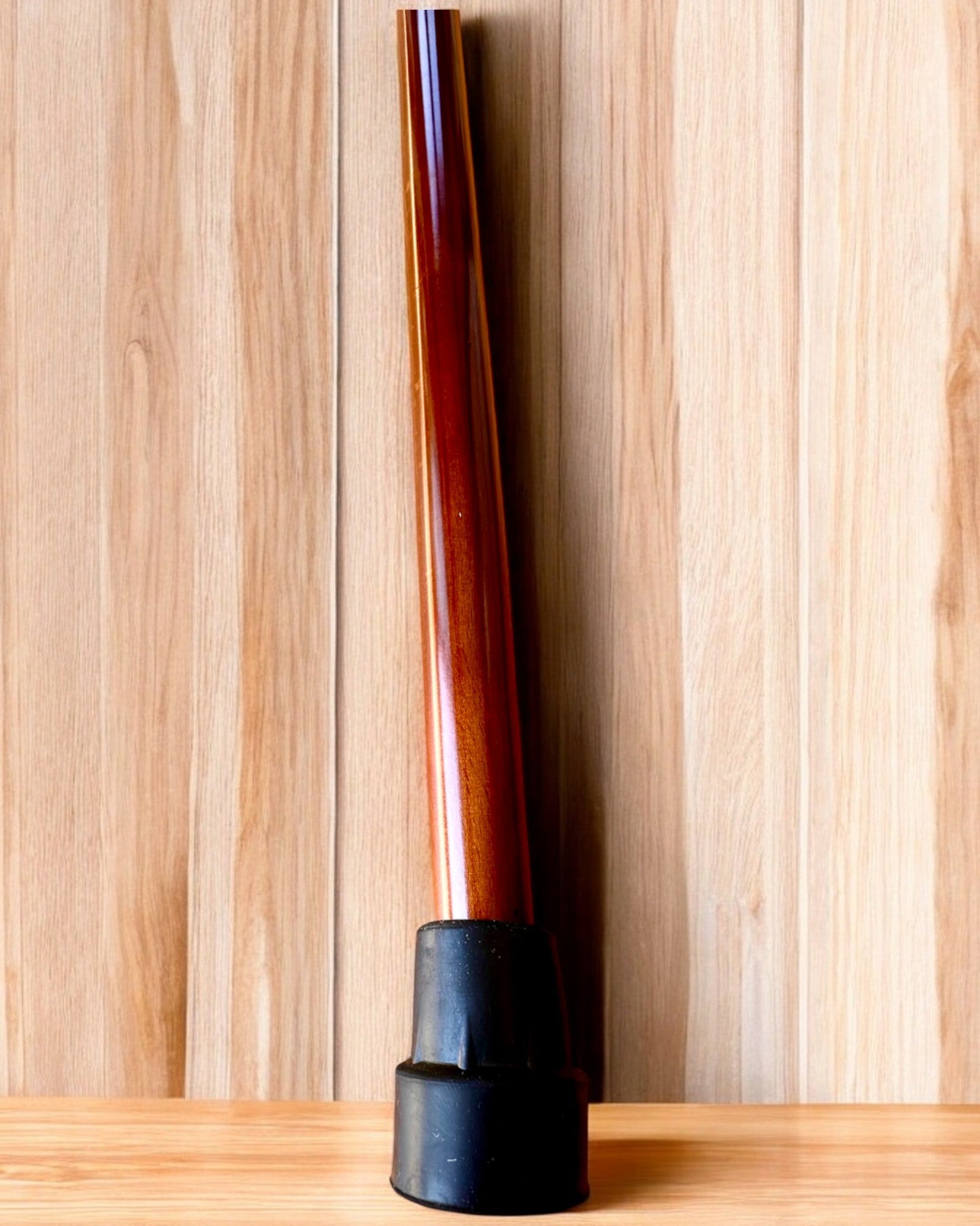 Dřevěná vycházková hůl 'Král džungle', možnost personalizace gravírováním