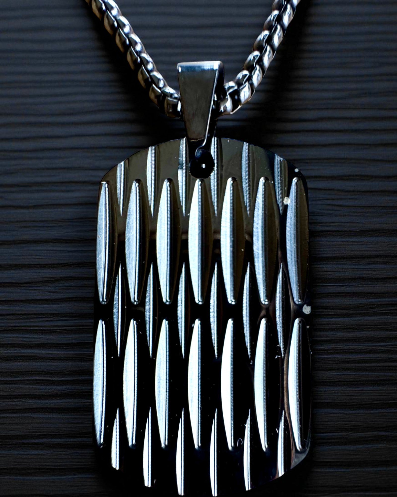 Pánský náhrdelník Dog Tag „SteelVision” – nerezová ocel, 15 variant, personalizace gravírováním