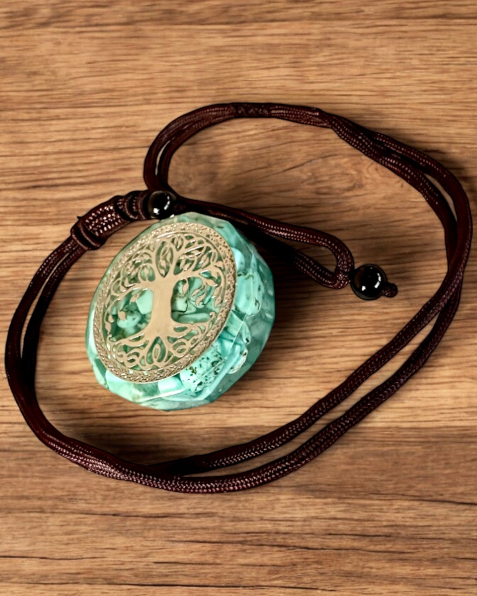 Amulet "Strom života" s tyrkysem – Vaše osobní síla, náhrdelník jako dárek, personalizace gravírováním