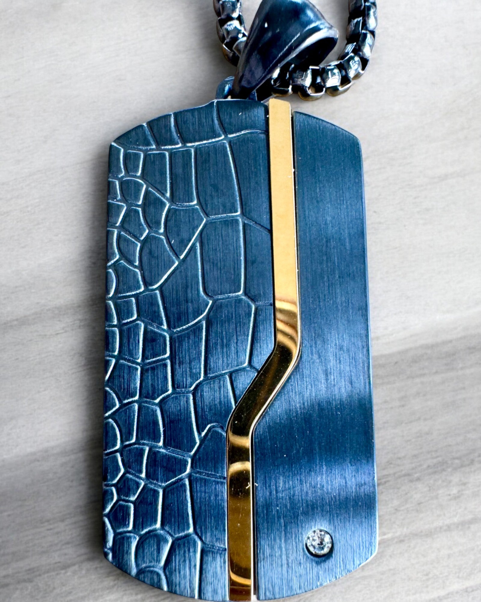 Pánský náhrdelník Dog Tag „SteelVision” – nerezová ocel, 15 variant, personalizace gravírováním