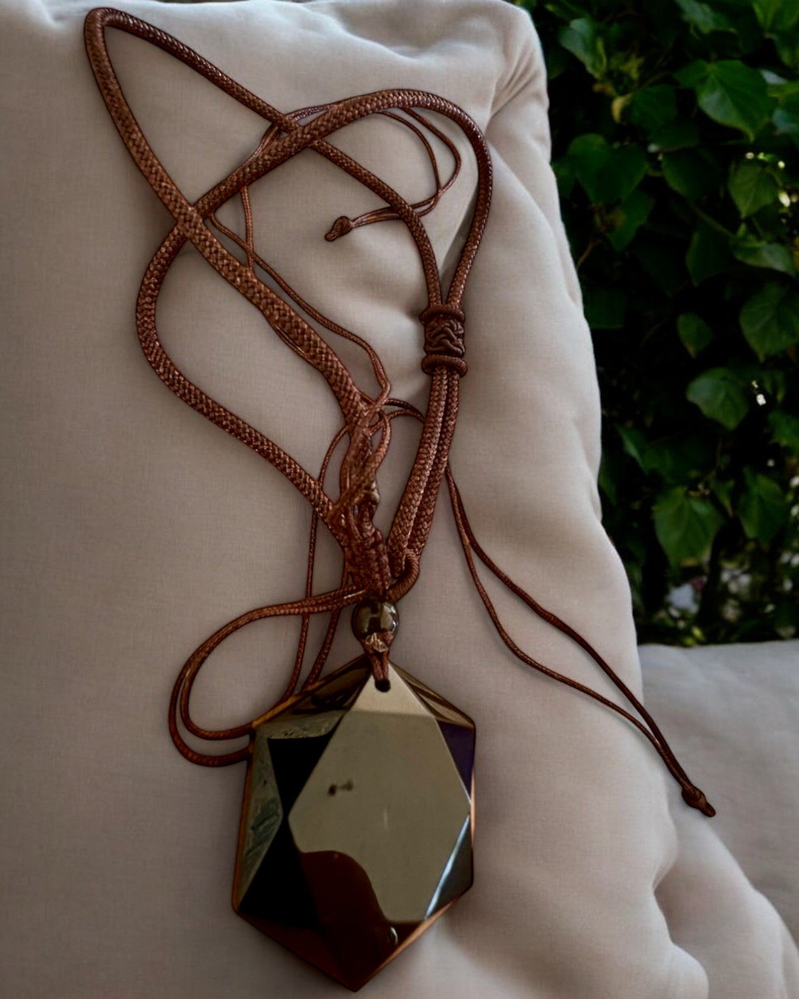 Amulet z černého obsidiánu "Davidova hvězda", možnost personalizace gravírováním jako dárek