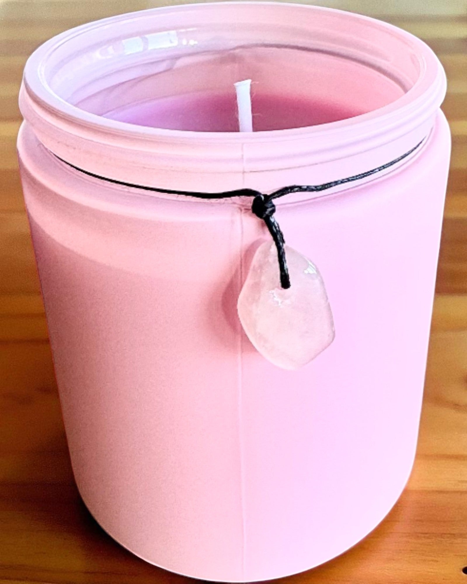 Świeca sojowa intencyjna Kwarc Różowy – miłość, harmonia i spokój serca, 250 ml, możliwość personalizacji na prezent