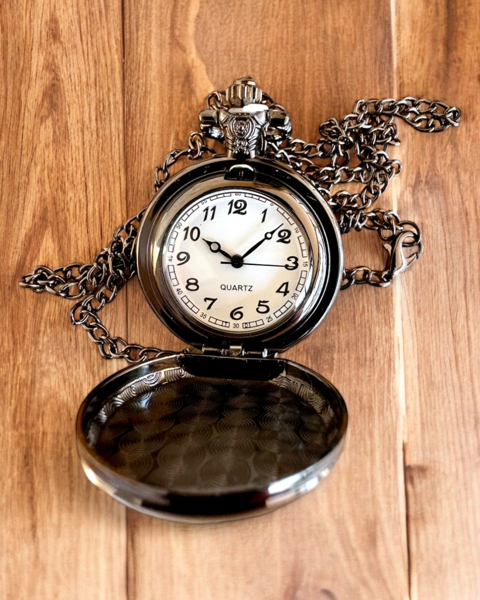 Kapesní hodinky "Tygrysia Elegancja" z nerezové oceli s možností gravírování jako dárek