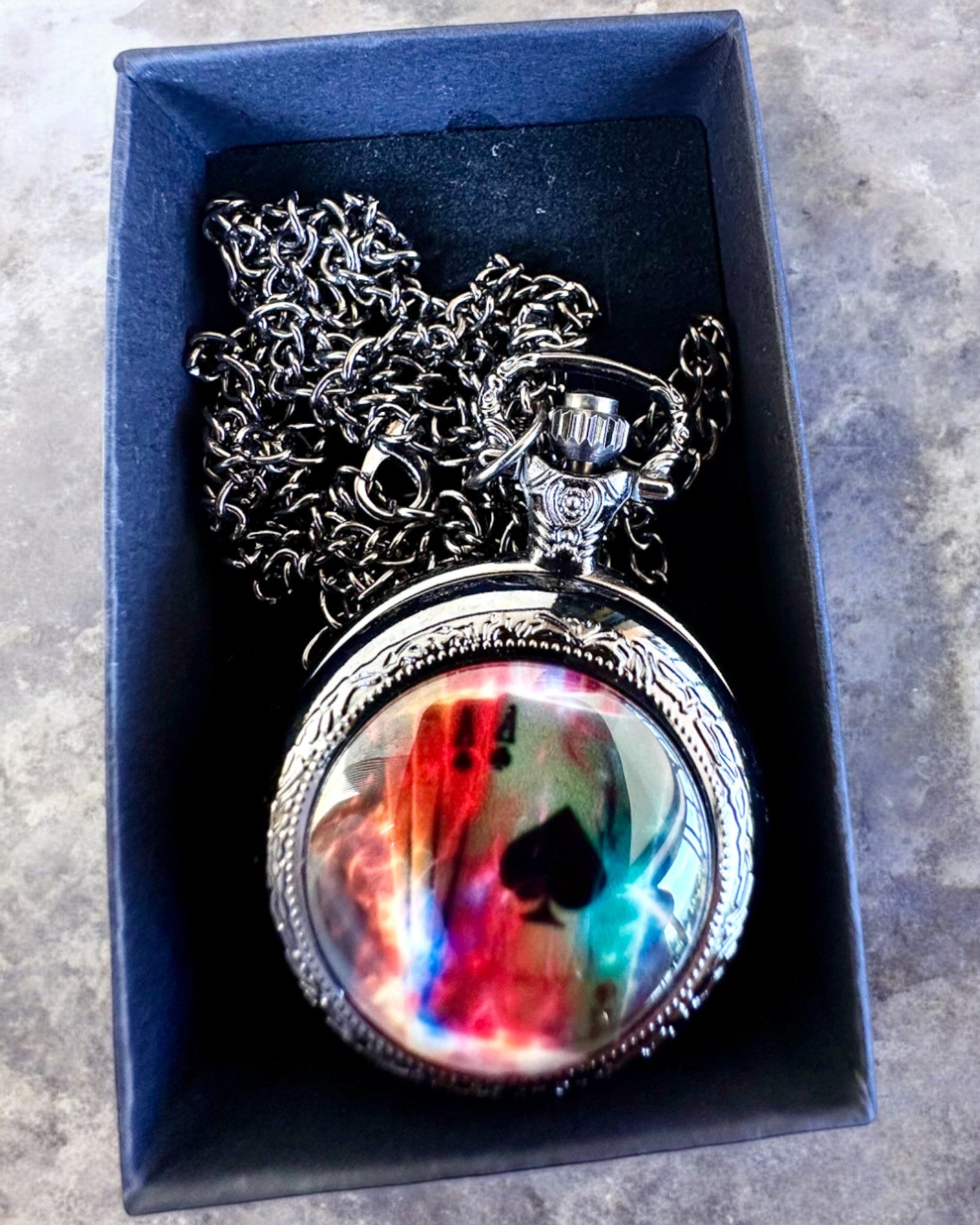 Kapesní hodinky "Magická Talia" - Stylový doplněk z nerezové oceli, personalizace gravírováním jako dárek