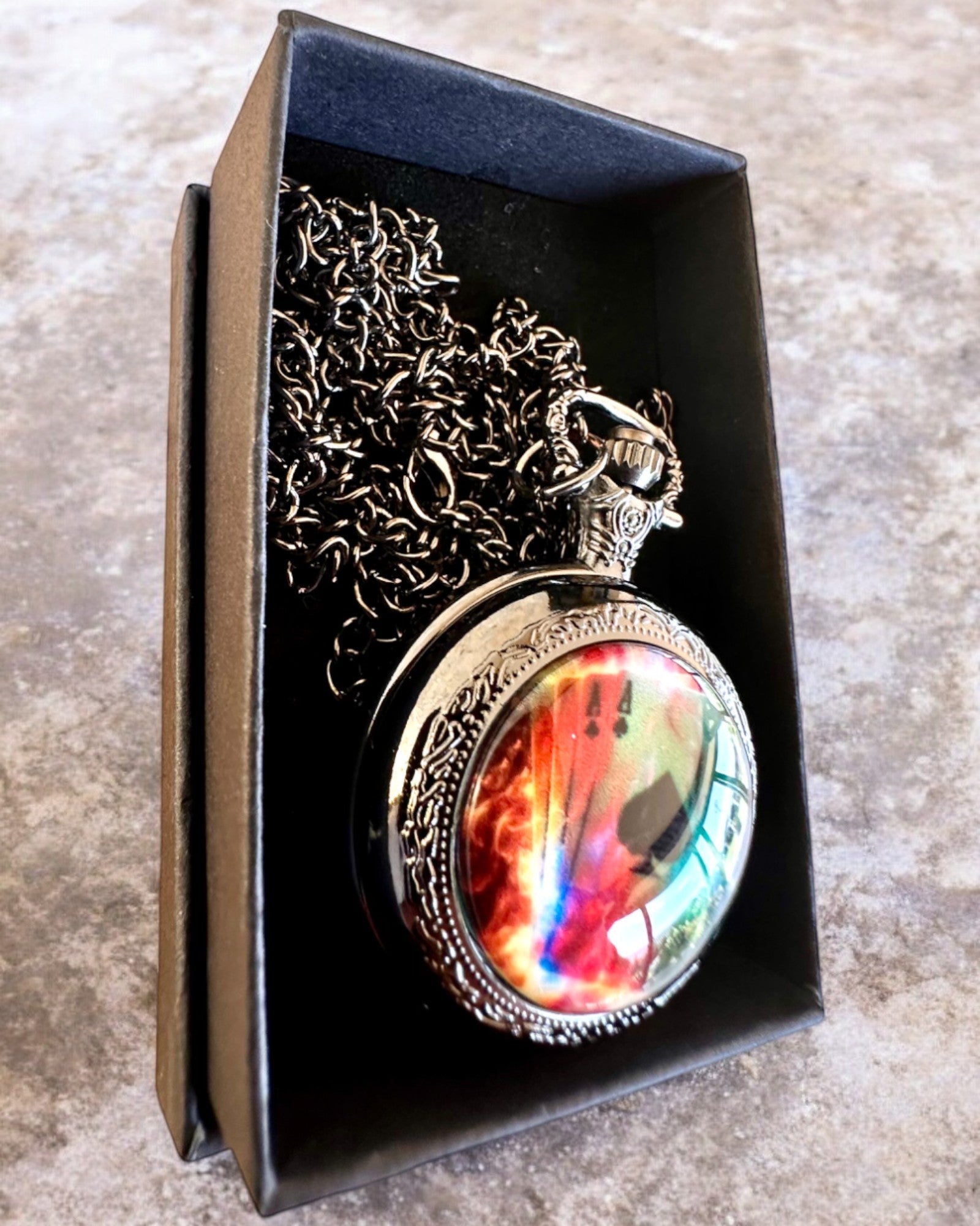Kapesní hodinky "Magická Talia" - Stylový doplněk z nerezové oceli, personalizace gravírováním jako dárek
