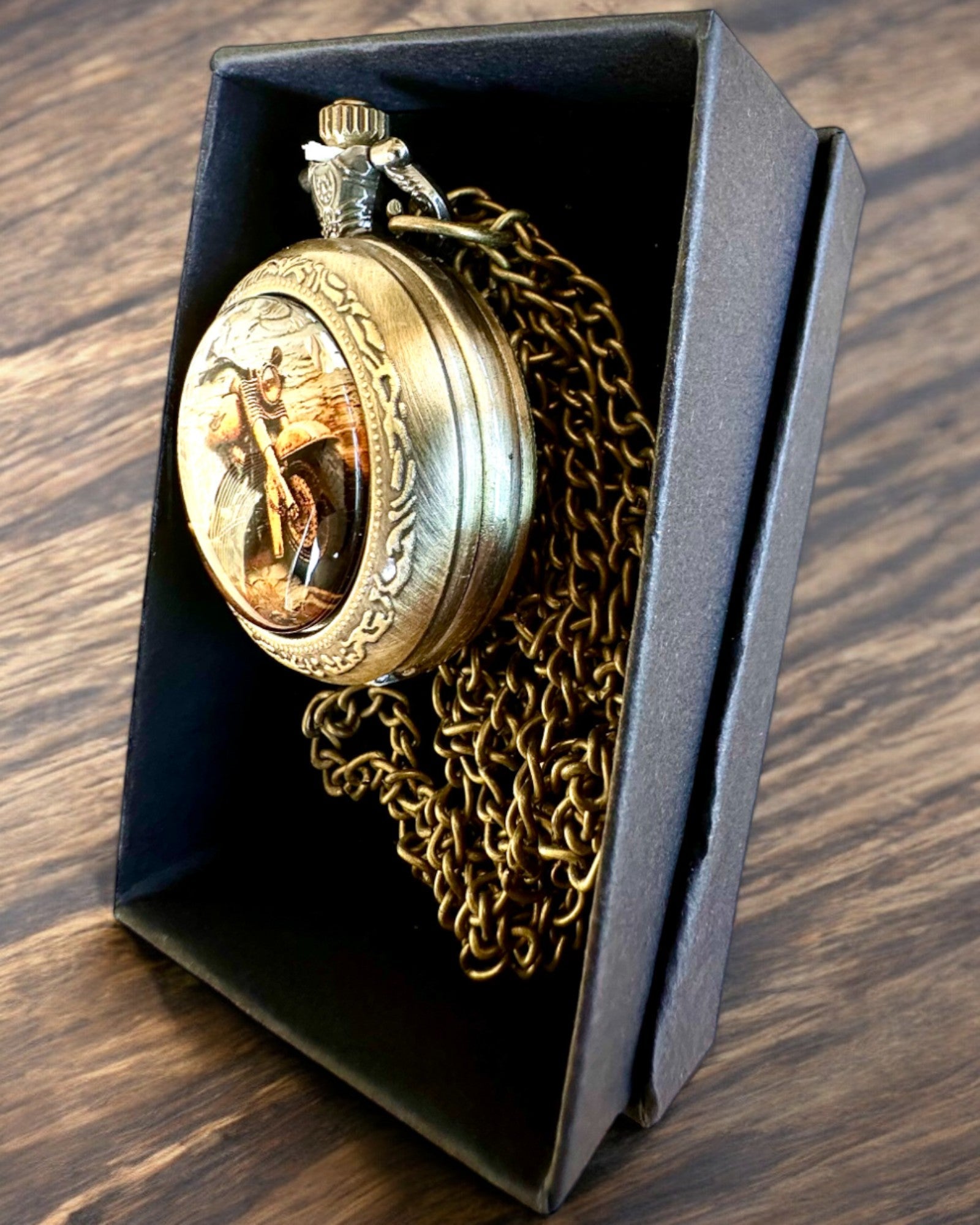 Retro kapesní hodinky "Motocyklový styl", možnost personalizace gravírováním jako dárek