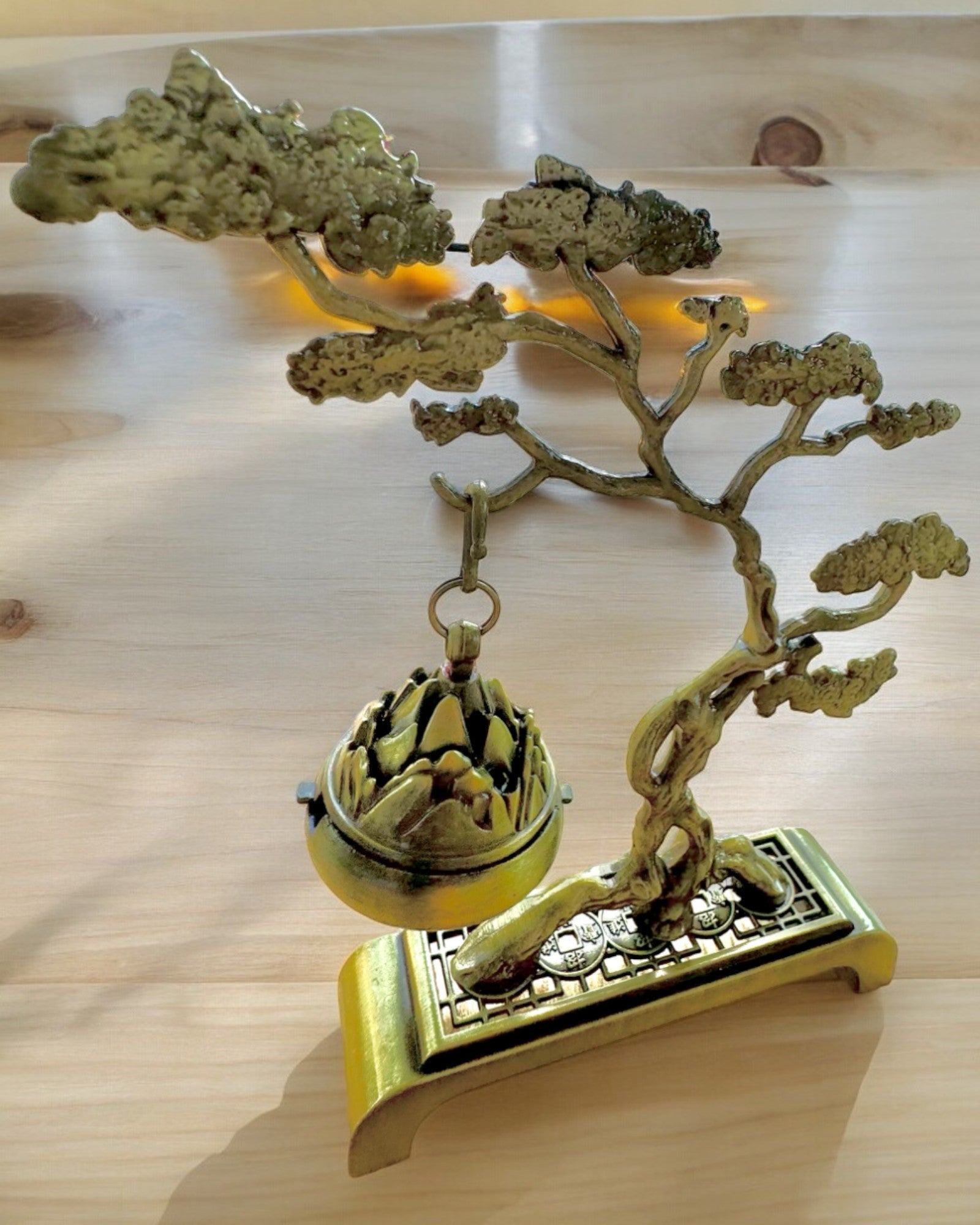 Elegantní kovový držák na kadidlo Bonsai - možnost personalizace gravírováním jako dárek
