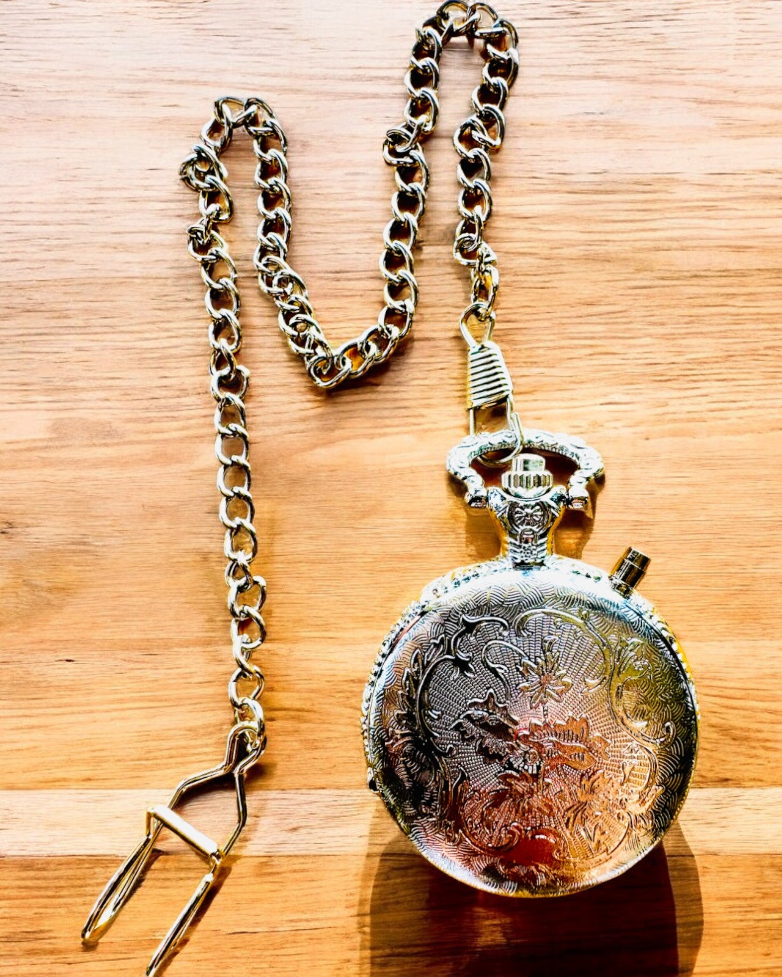 Kapesní hodinky "Motocyklový Elegán 2" – Gravírování jako dárek, 3 barevné varianty