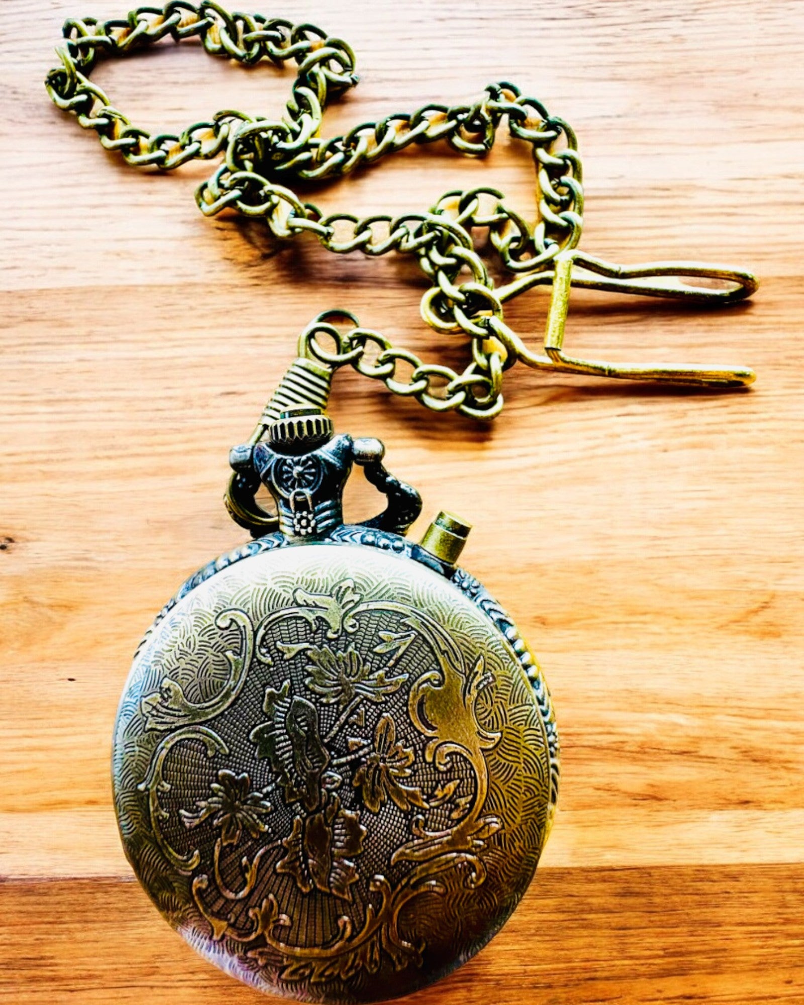 Kapesní hodinky "Motocyklový Elegán 2" – Gravírování jako dárek, 3 barevné varianty