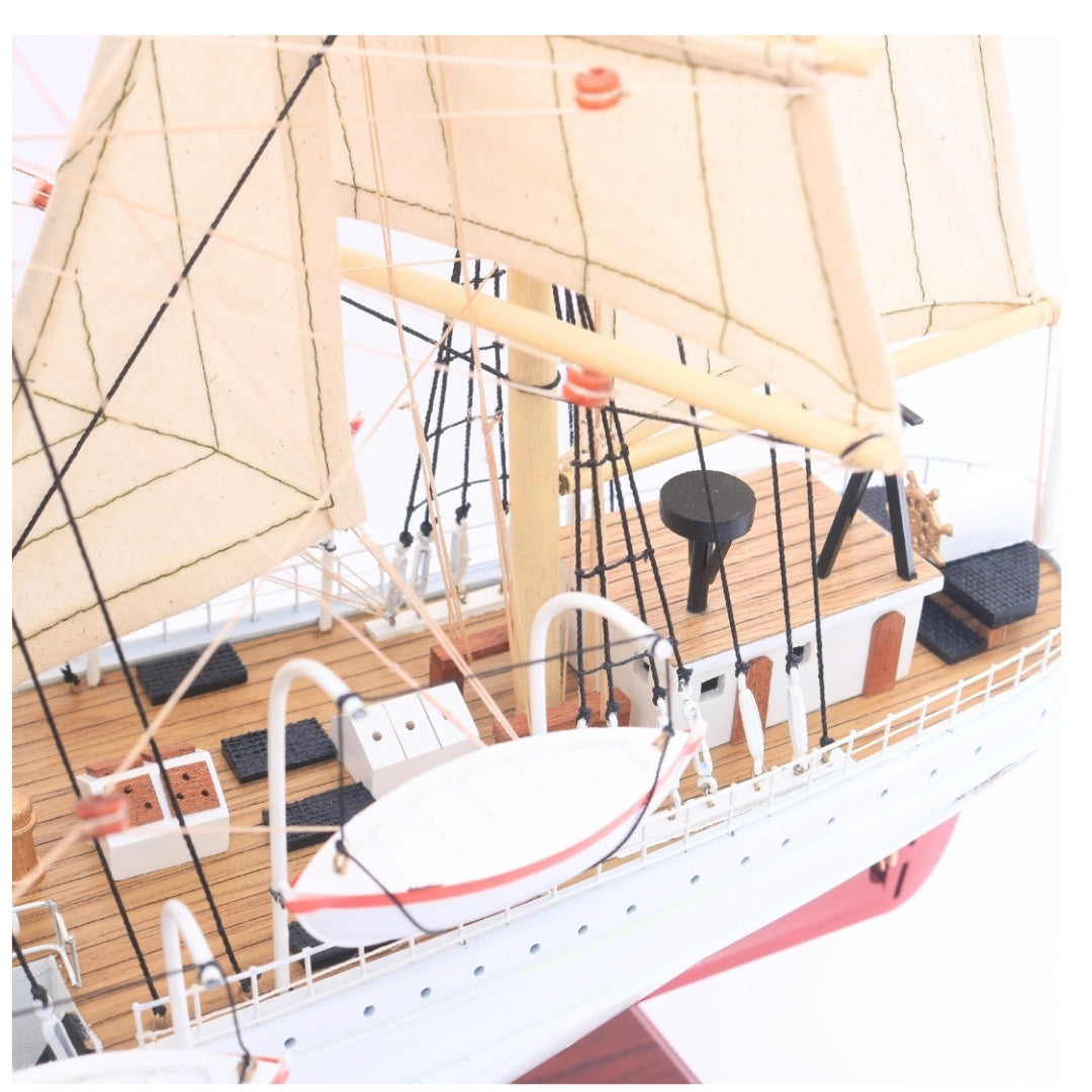 Exkluzivní model plachetnice Dar Pomorza 82 cm s možností personalizace gravírováním