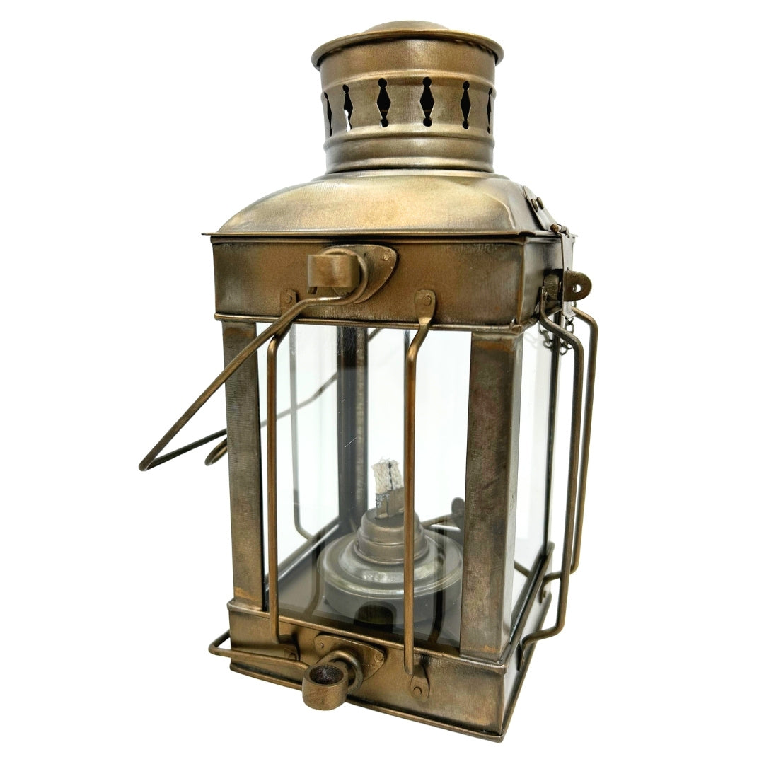 Retro petrolejová lampa z oceli LT608 v barvě staré mosazi s možností gravírování