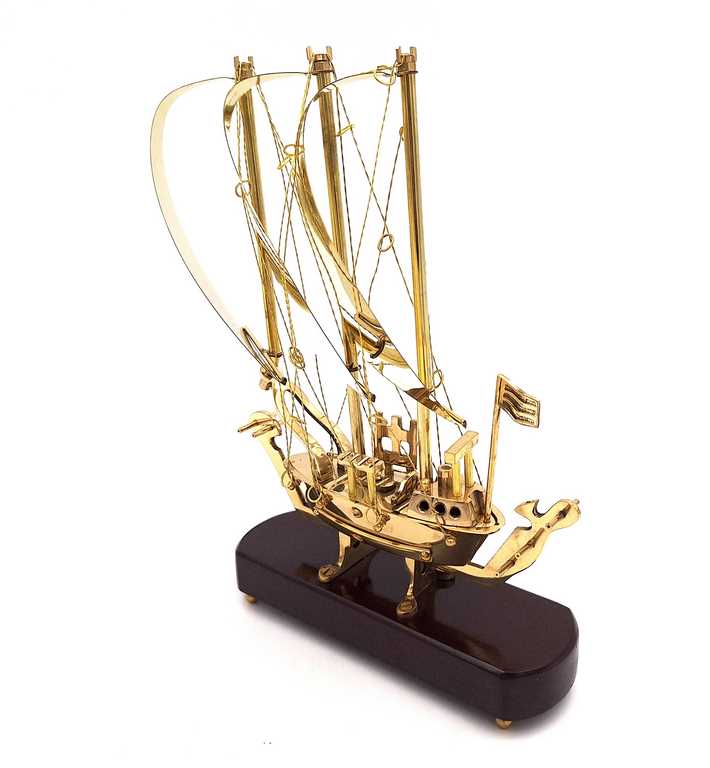 Okręt mosiężny na podstawie drewnianej - 30cm - N-3615A