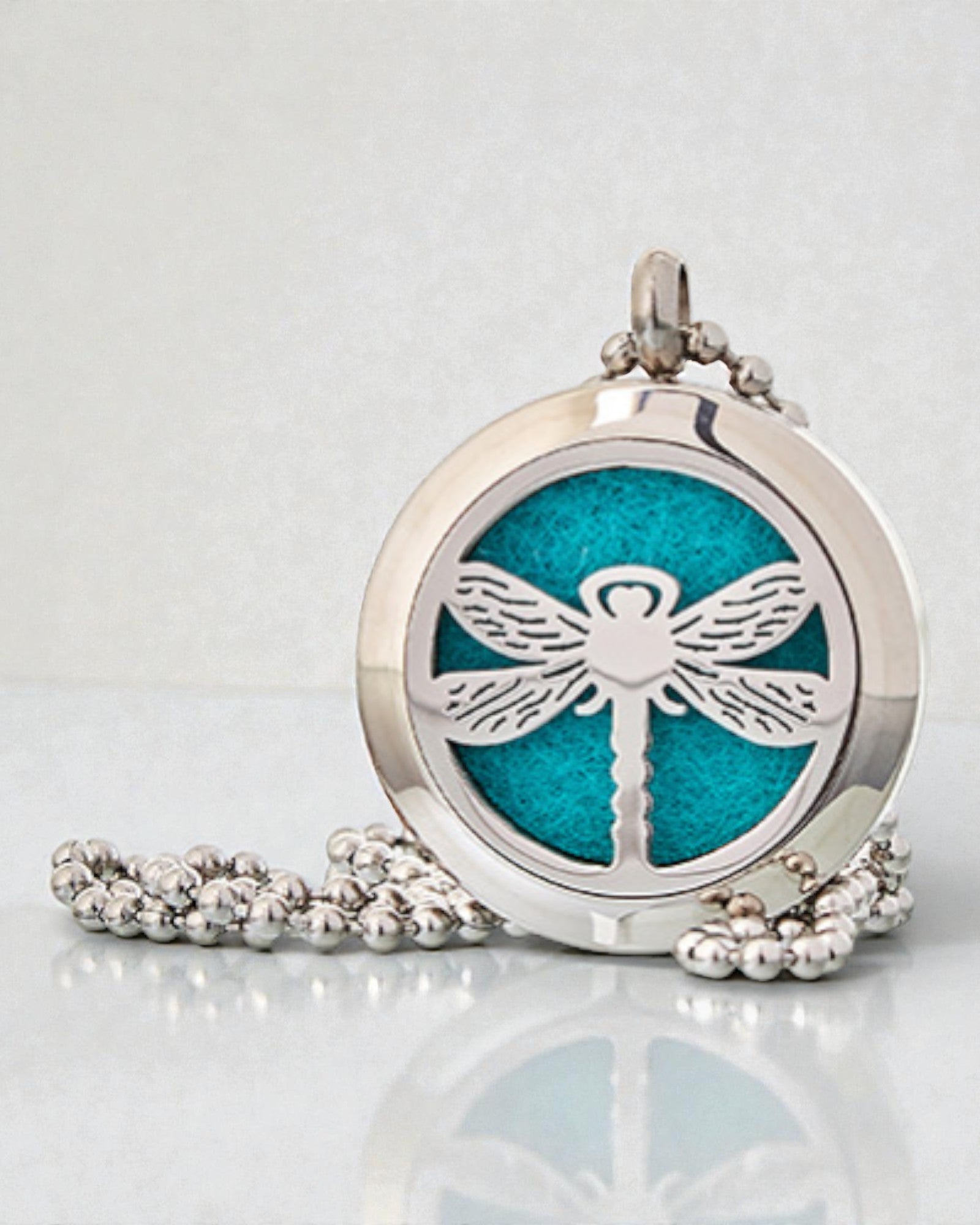 Náhrdelník Aromalife Dragonfly Spirit – Aromatický medailonek s vážkou 25 mm