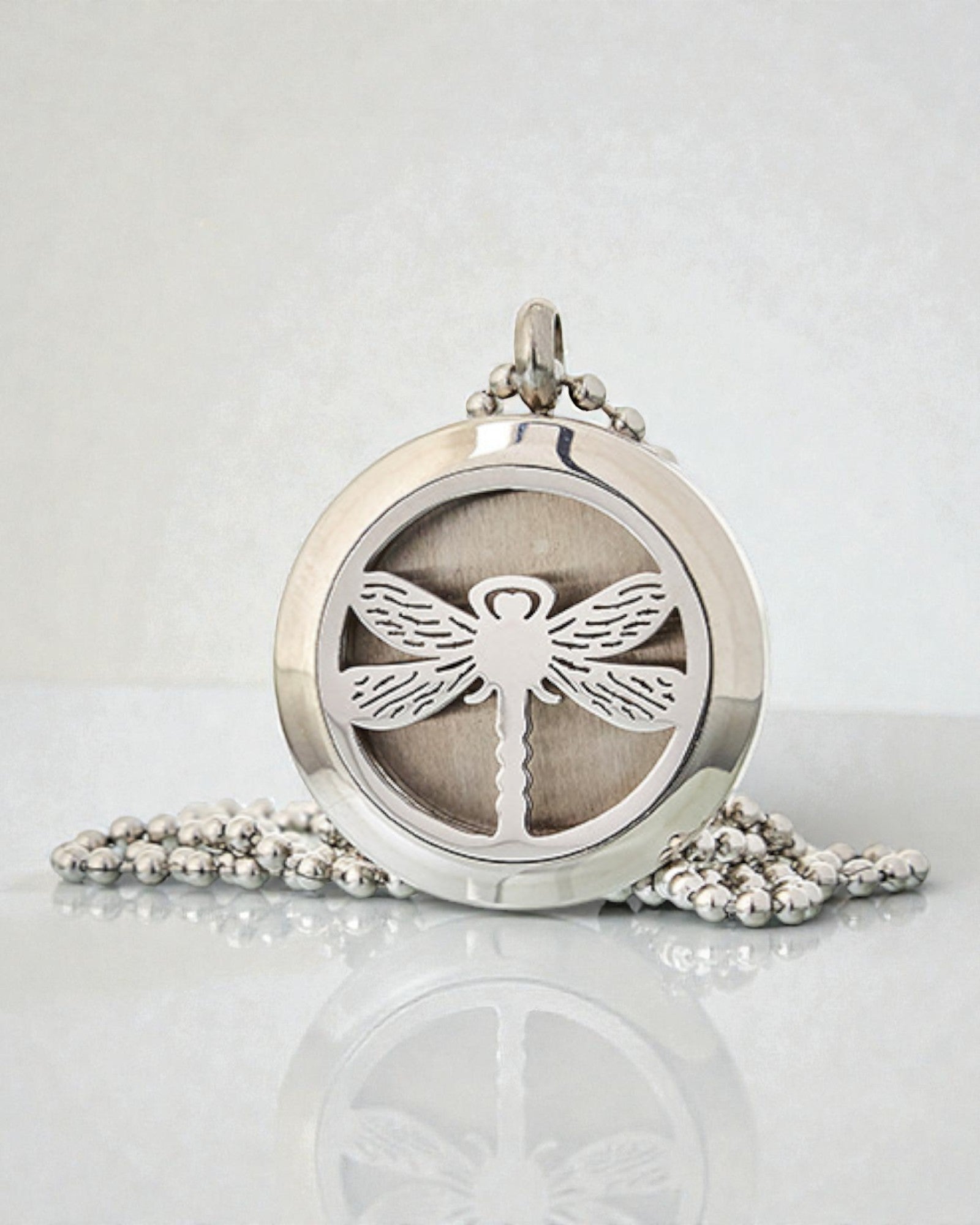 Náhrdelník Aromalife Dragonfly Spirit – Aromatický medailonek s vážkou 25 mm