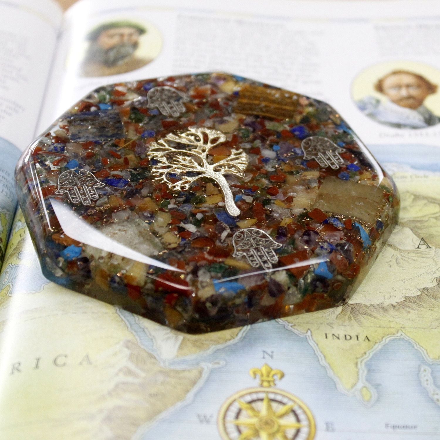 Orgonite Desk Power Pack - Drzewo Życia - Duży - Ręcznie Wykonany z Kamieni Szlachetnych i Miedzi - Idealny na Prezent - Wymiary 11 cm x 1,5 cm - Ochrona przed Zanieczyszczeniem Elektromagnetycznym - Symbol Harmonii i Energii