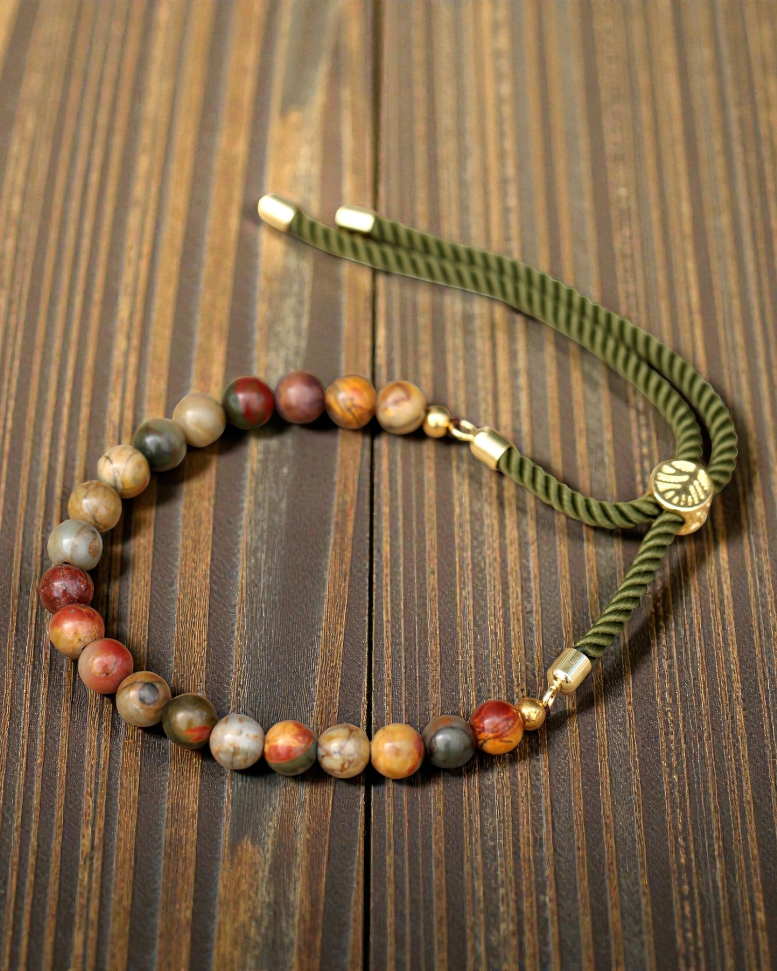 Moss Aura – Bransoletka z Jaspisem Picasso i Złotem 18K na Zielonym Sznurku