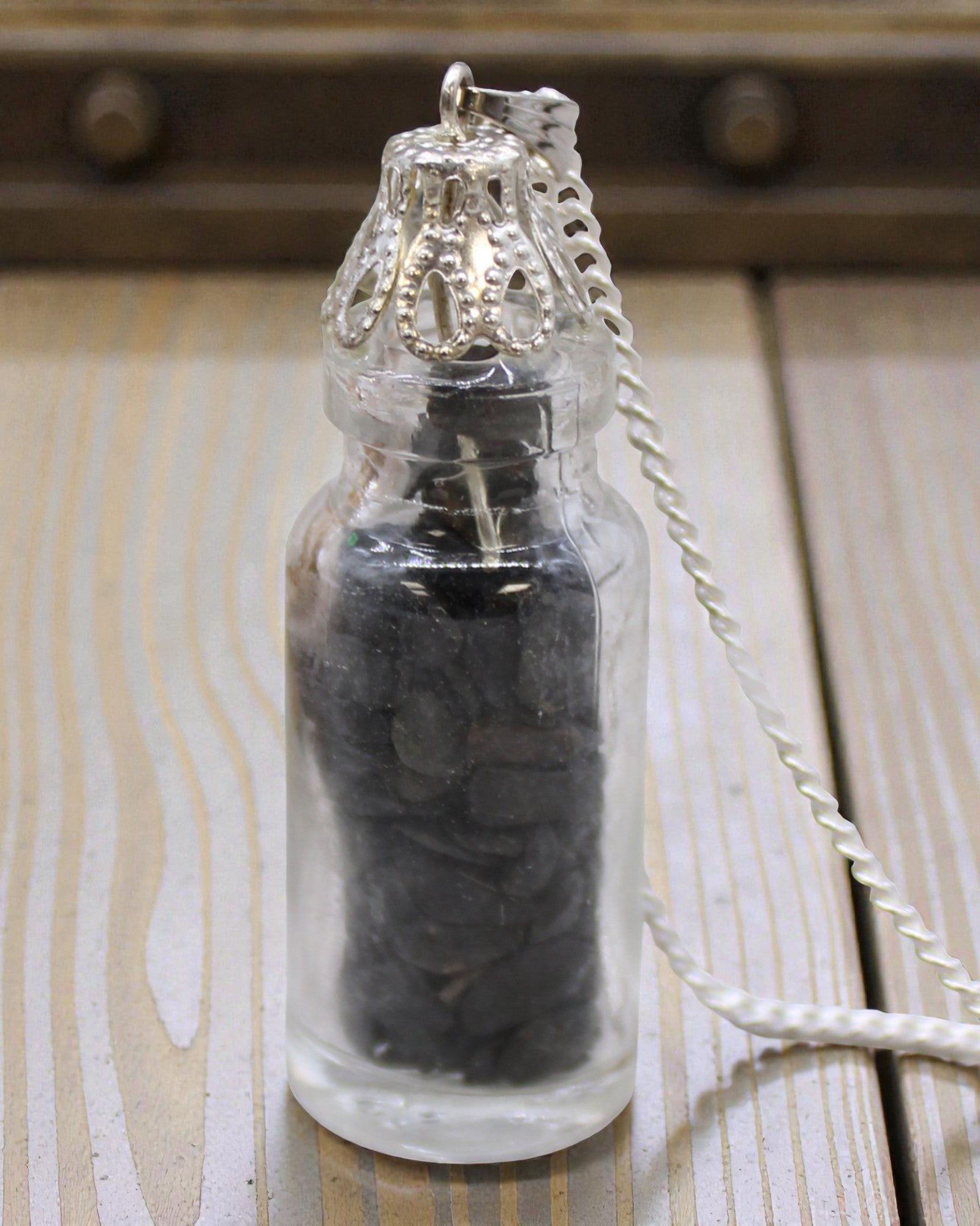 Butelkowy Talizman Mocy – Naszyjnik z Czarnym Onyksem