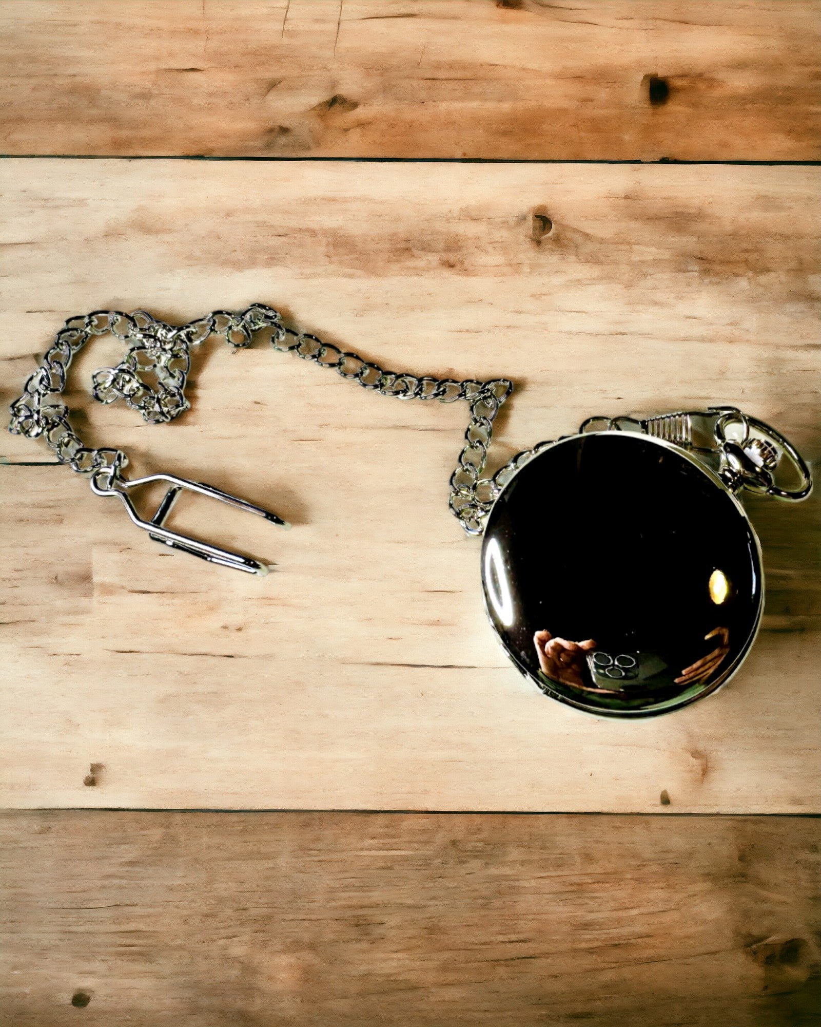 Klasické kapesní hodinky s římskými číslicemi a řetízkem, křemenné, ocelový lesk - stříbrná barva