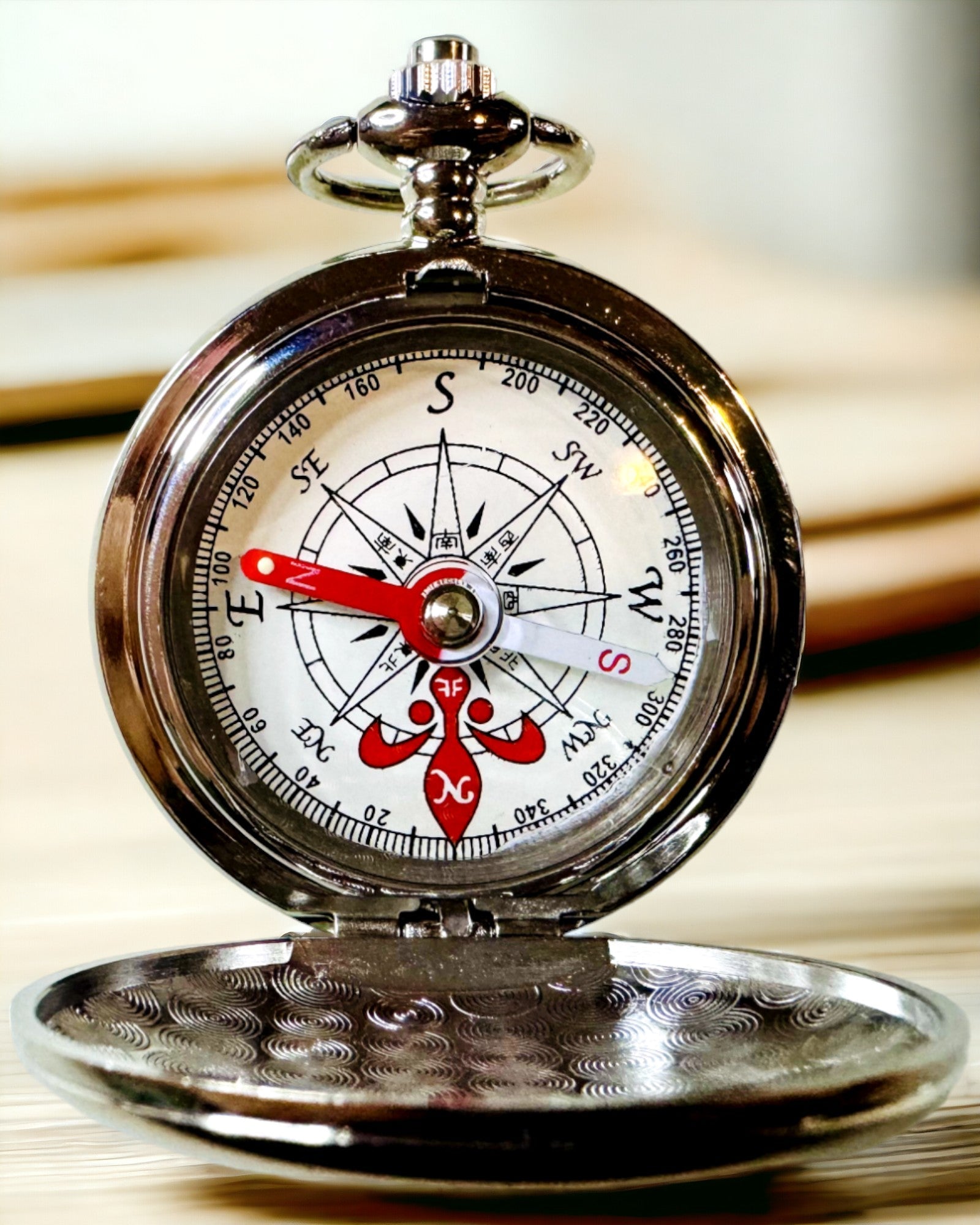 Mini Kompas Objevitel, Přenosný a Elegantní, Ideální do Batohů a Outdooru