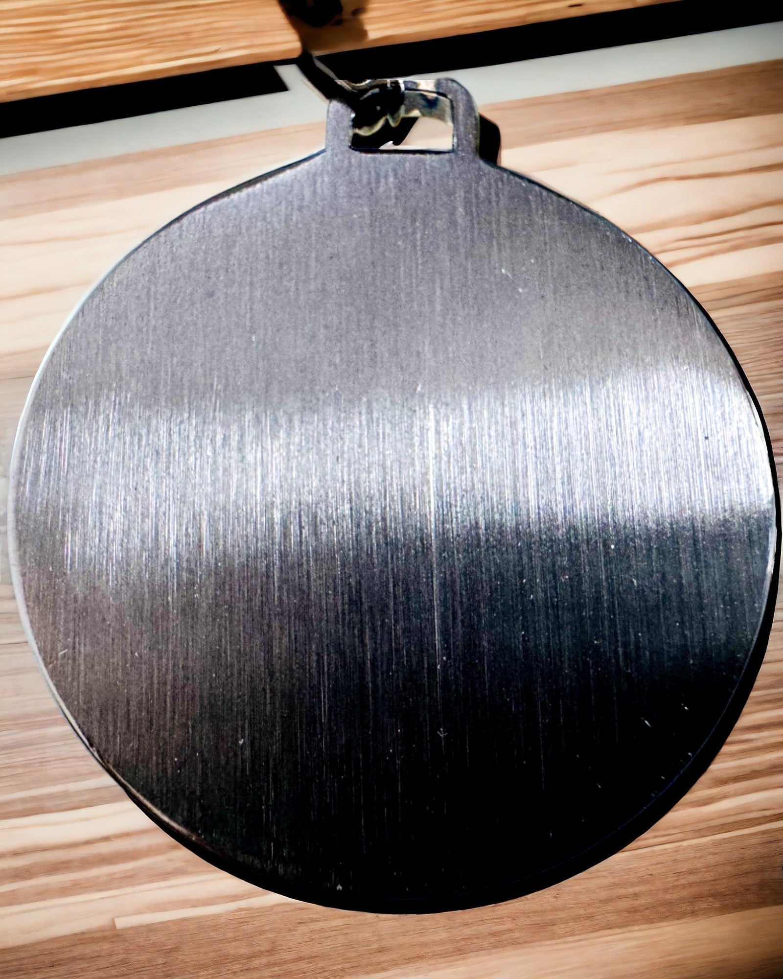 Náhrdelník s kompasem – Kované šperky z nerezové oceli pro muže a ženy ve dvou barvách, s gravírováním