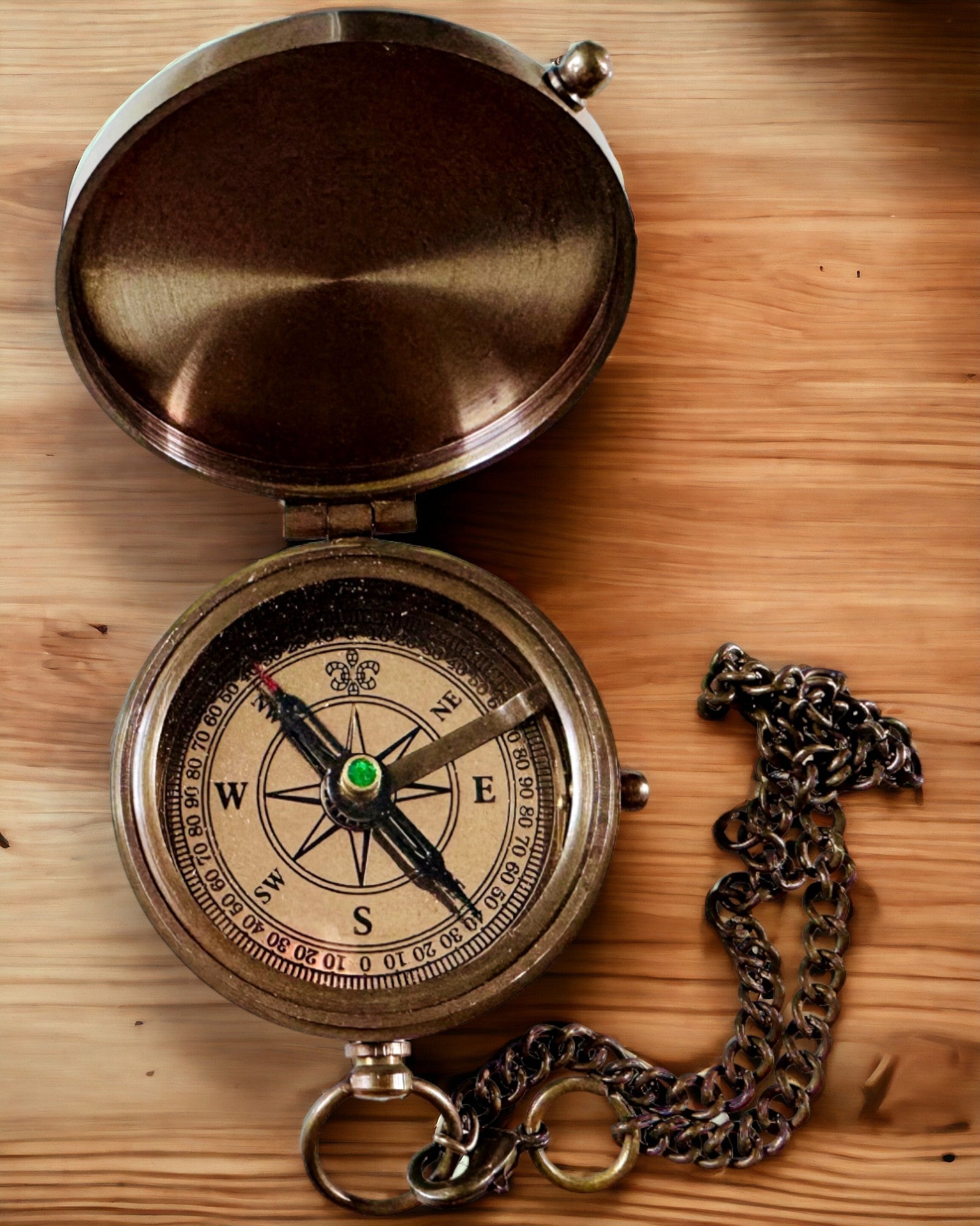 Indický Kompas „Odysseus“ – Retro Průzkumnická Perla s Možností Gravírování
