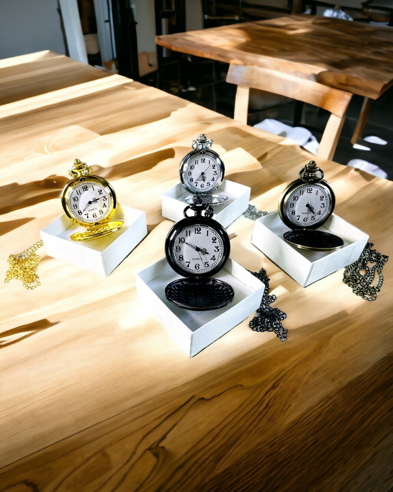 Kapesní hodinky ve vintage stylu s možností personalizace - kartáčované zlato