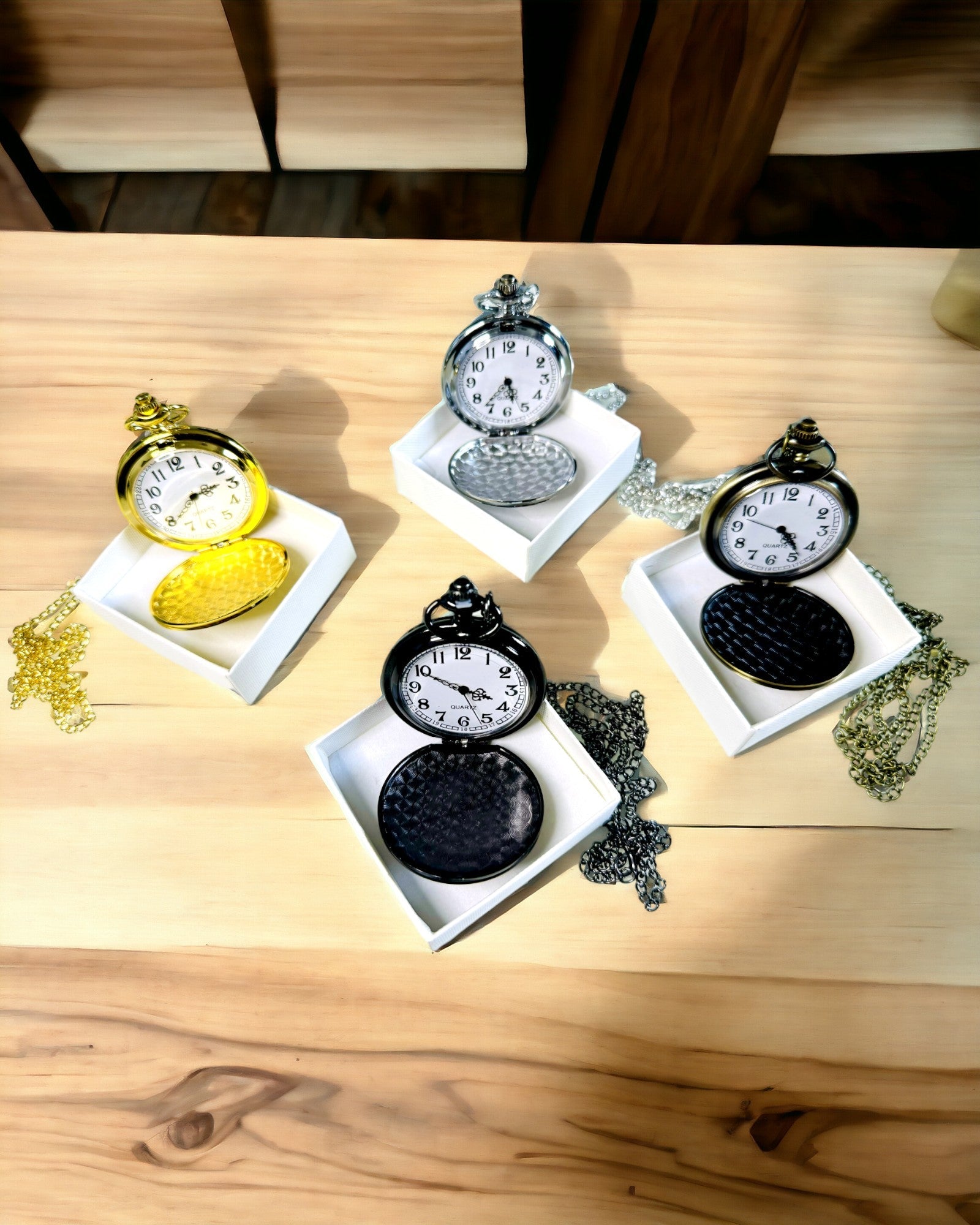 Kapesní hodinky ve vintage stylu s možností personalizace - kartáčované zlato