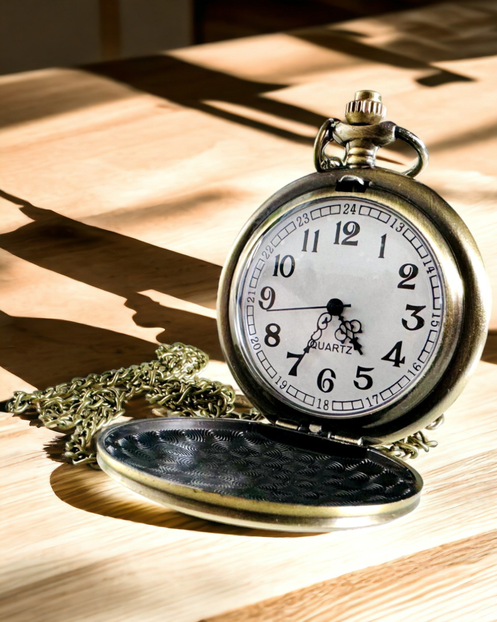 Kapesní hodinky ve vintage stylu s možností personalizace - kartáčované zlato