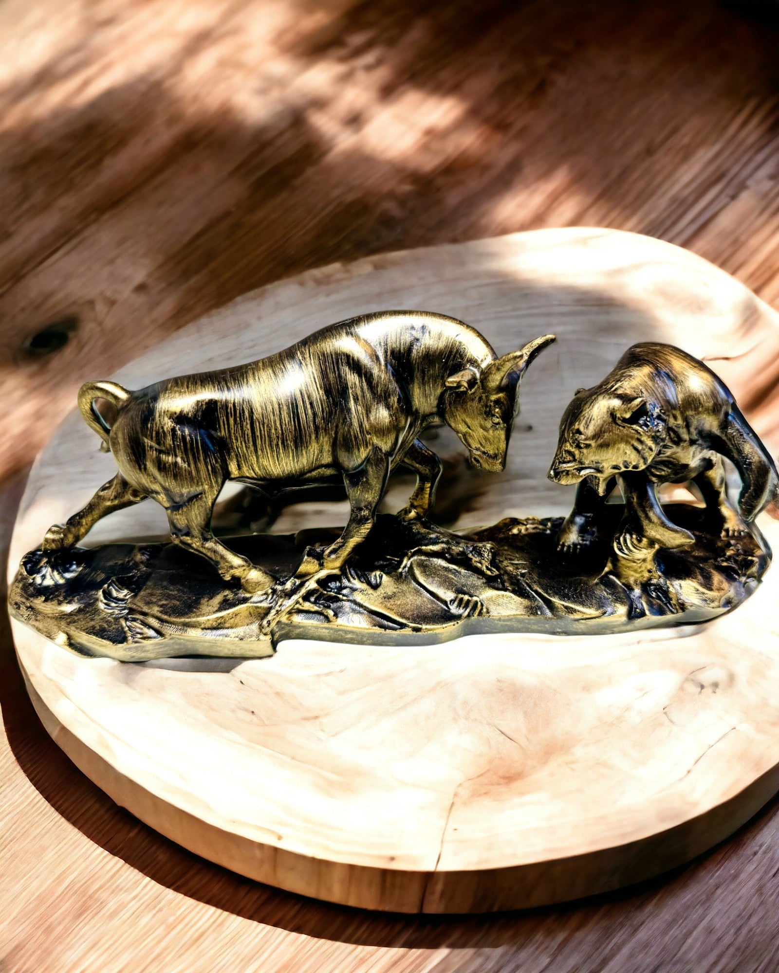 Socha "Dva rivalové" - Býk a Medvěd - Symbolika finančního trhu, Možnost gravírování - barva Měděná