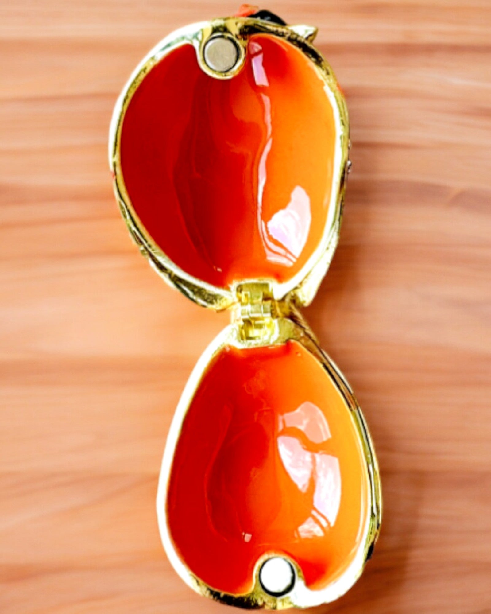 Elegantní šperkovnice ve tvaru kardinála s možností gravírování