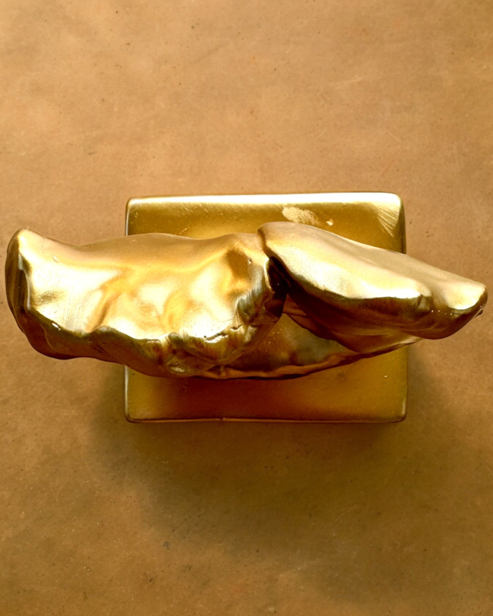 Figurka "Zlaté Spojení" - 13,5 cm výška, Dekorativní s Možností Gravírování