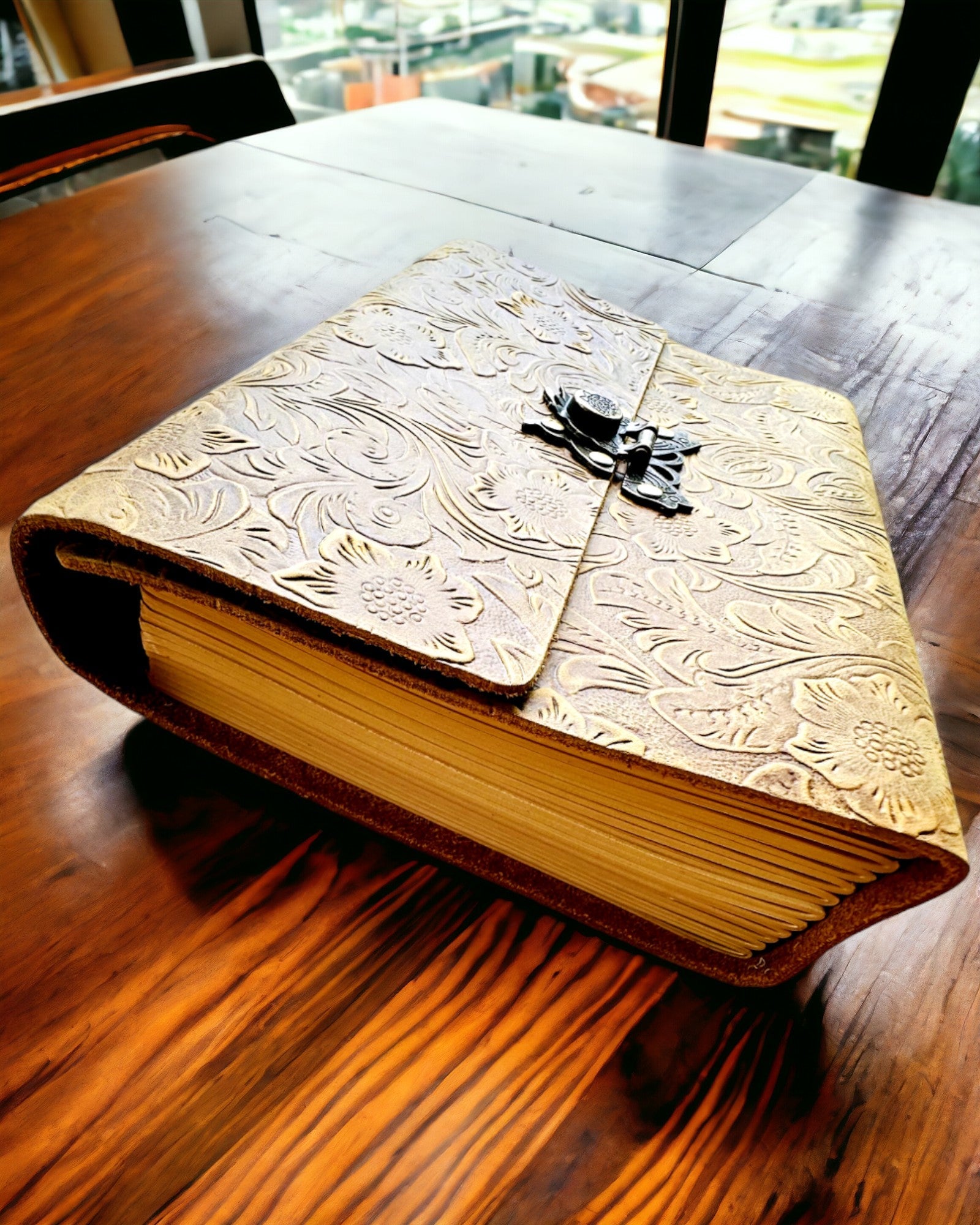 Luxusní retro zápisník s koženým obalem - "Vintage Elegance", 480 stran, možnost personalizace gravírováním