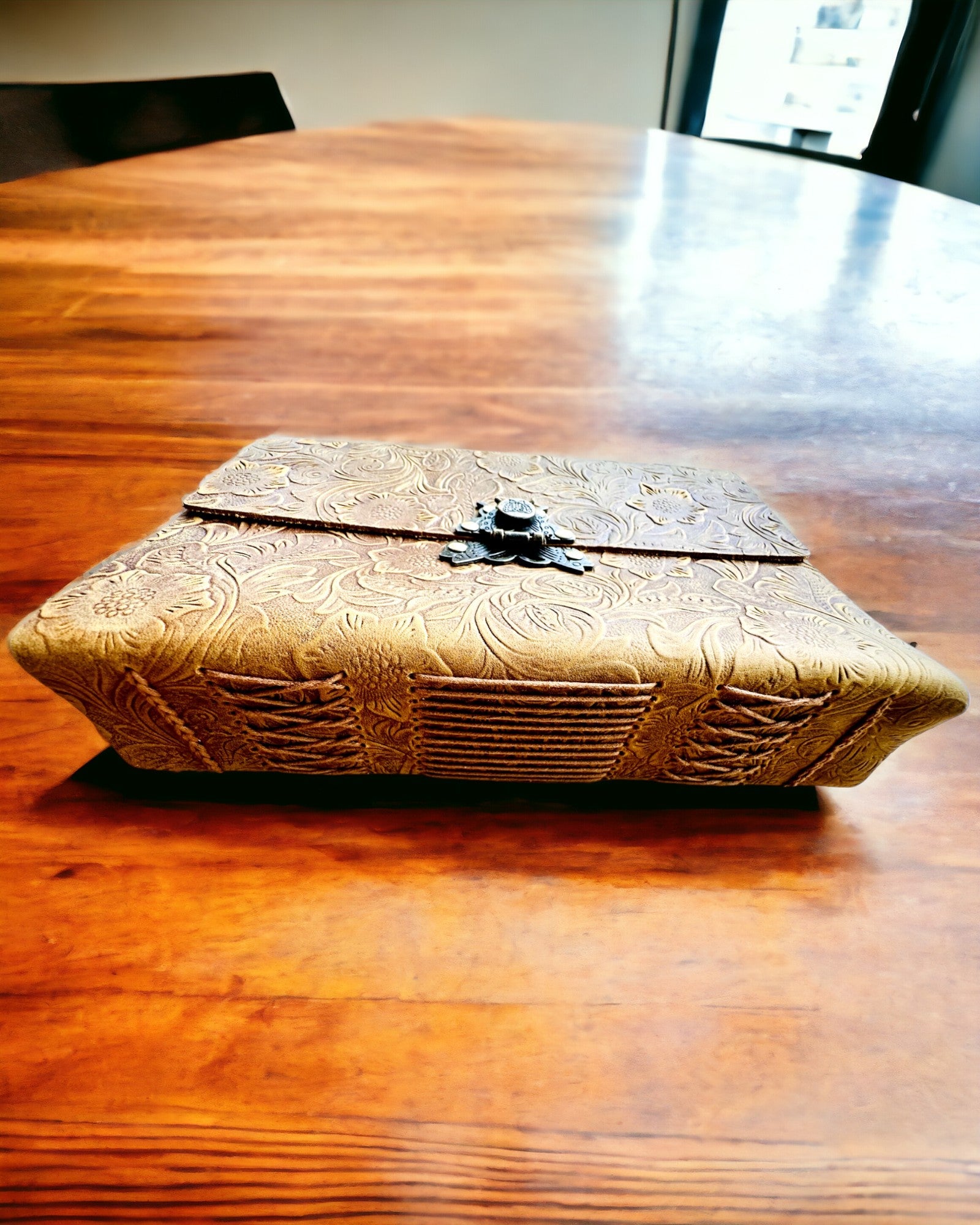 Luxusní retro zápisník s koženým obalem - "Vintage Elegance", 480 stran, možnost personalizace gravírováním