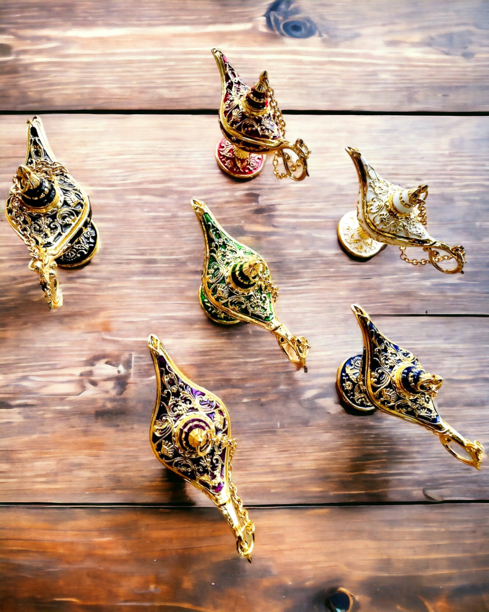 Malá 4 cm Magická Lampa Aladina, přívěsek, 6 barevných variant - Kouzelná Vzpomínka, personalizace gravírováním