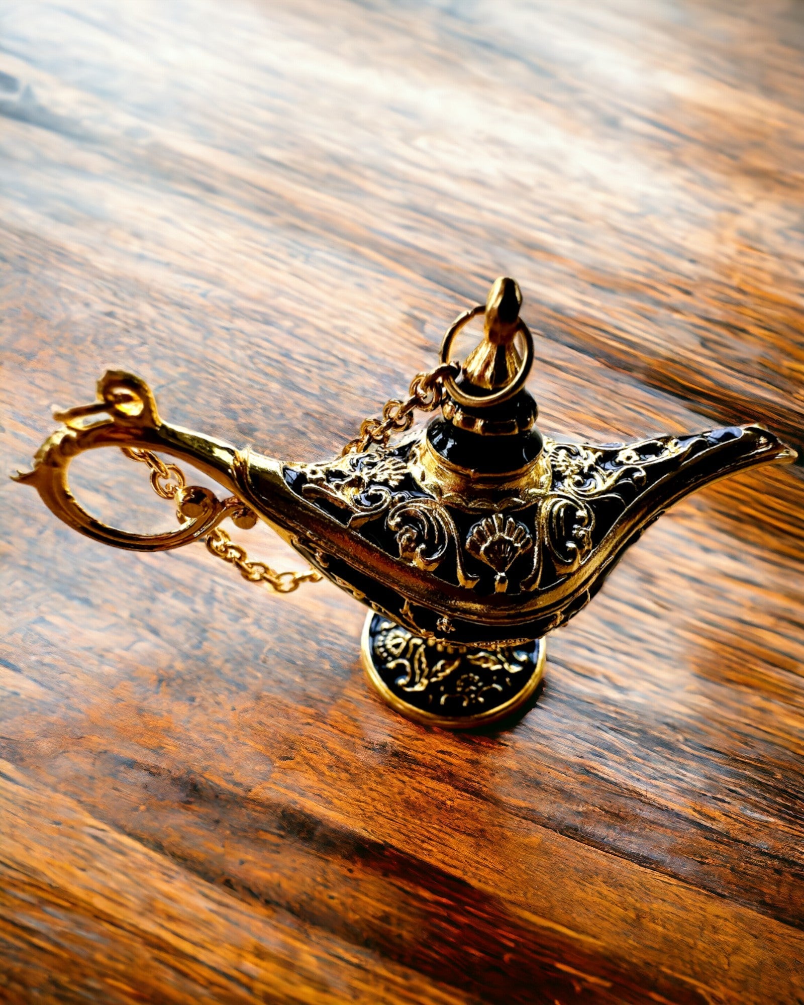 Malá 4 cm Magická Lampa Aladina, přívěsek, 6 barevných variant - Kouzelná Vzpomínka, personalizace gravírováním