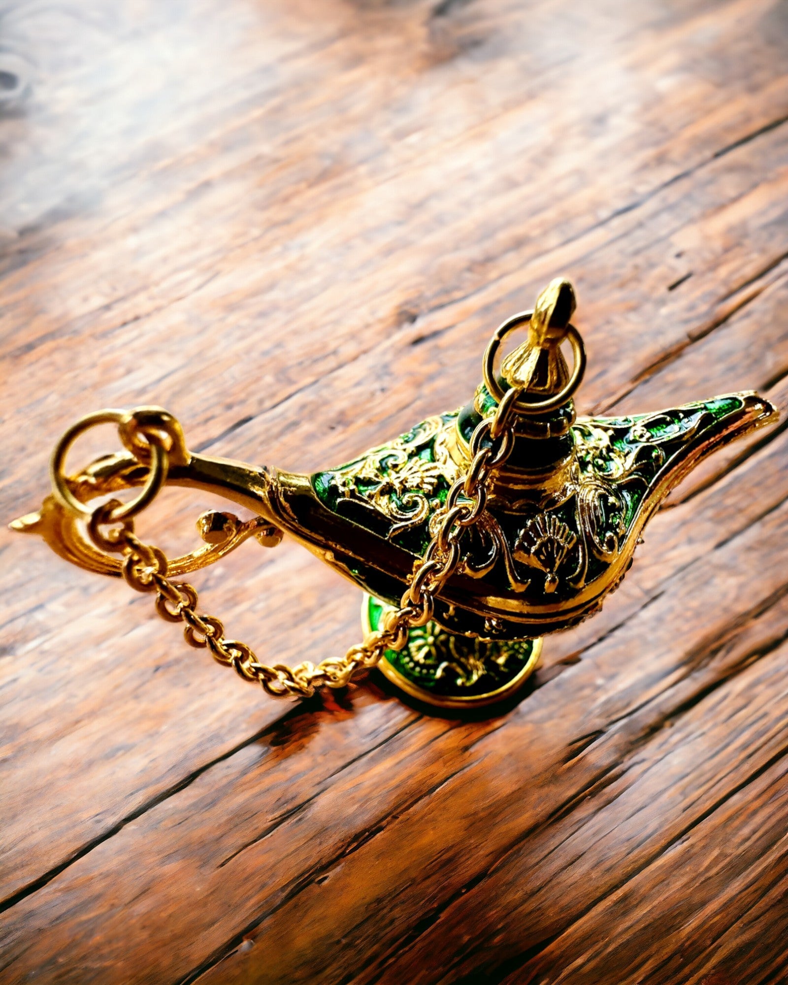 Malá 4 cm Magická Lampa Aladina, přívěsek, 6 barevných variant - Kouzelná Vzpomínka, personalizace gravírováním