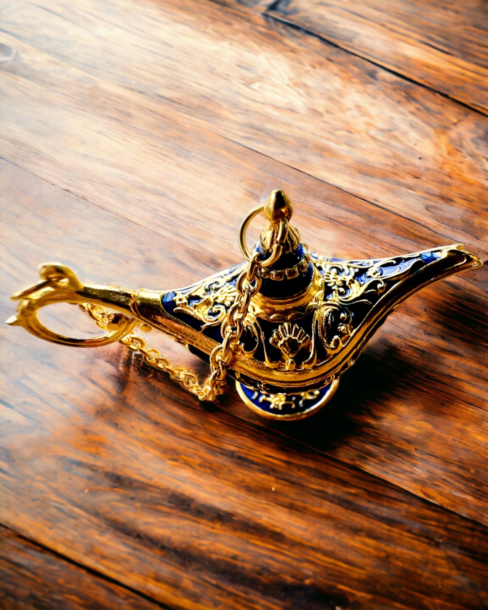 Malá 4 cm Magická Lampa Aladina, přívěsek, 6 barevných variant - Kouzelná Vzpomínka, personalizace gravírováním