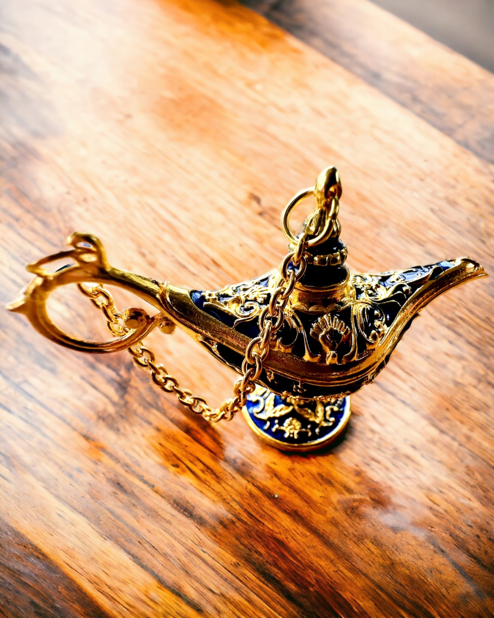 Malá 4 cm Magická Lampa Aladina, přívěsek, 6 barevných variant - Kouzelná Vzpomínka, personalizace gravírováním