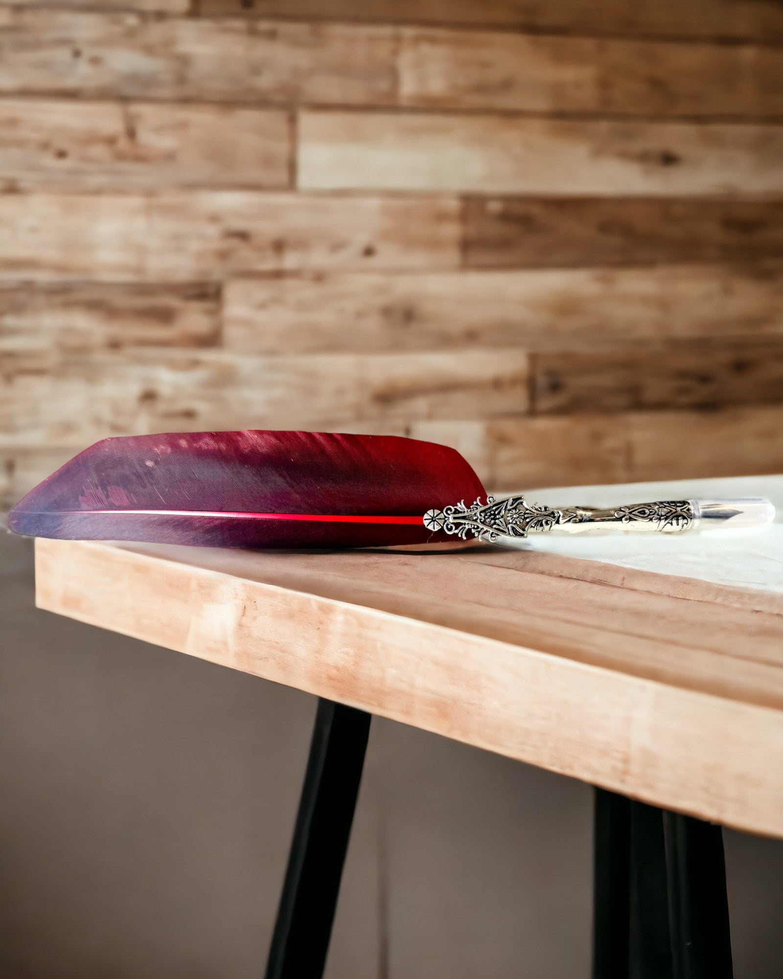 Vintage kaligrafické pero s přírodním husím brkem – Ideální dárek ke Dni matek nebo pro učitele. Gravírování