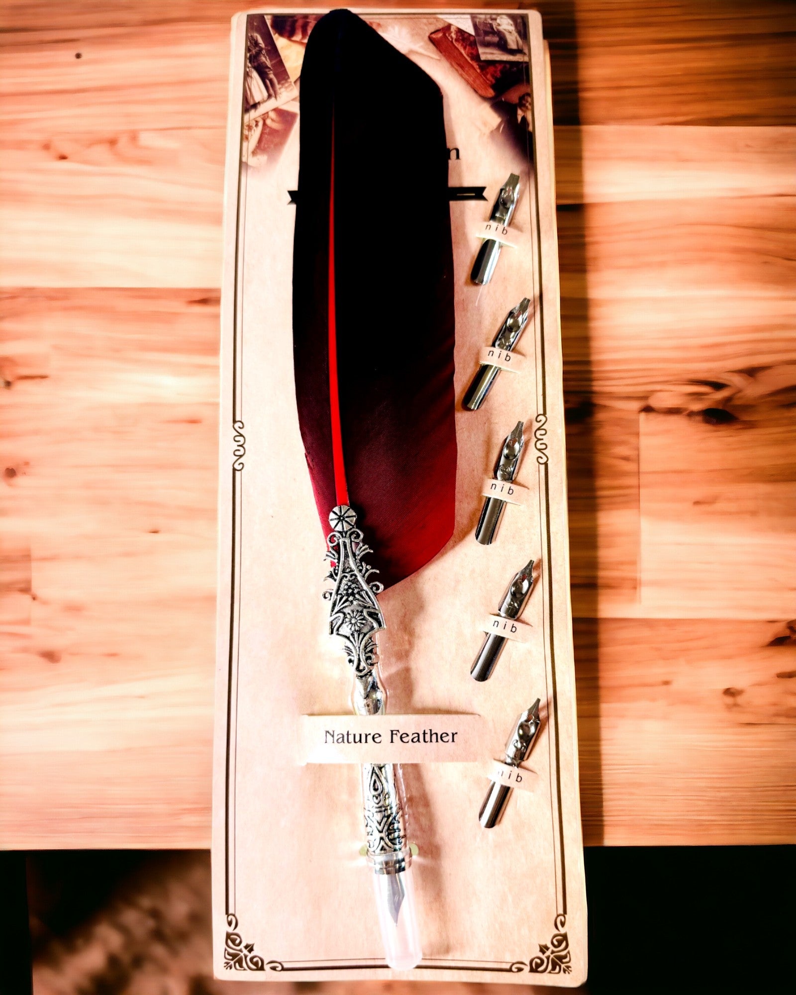 Vintage kaligrafické pero s přírodním husím brkem – Ideální dárek ke Dni matek nebo pro učitele. Gravírování