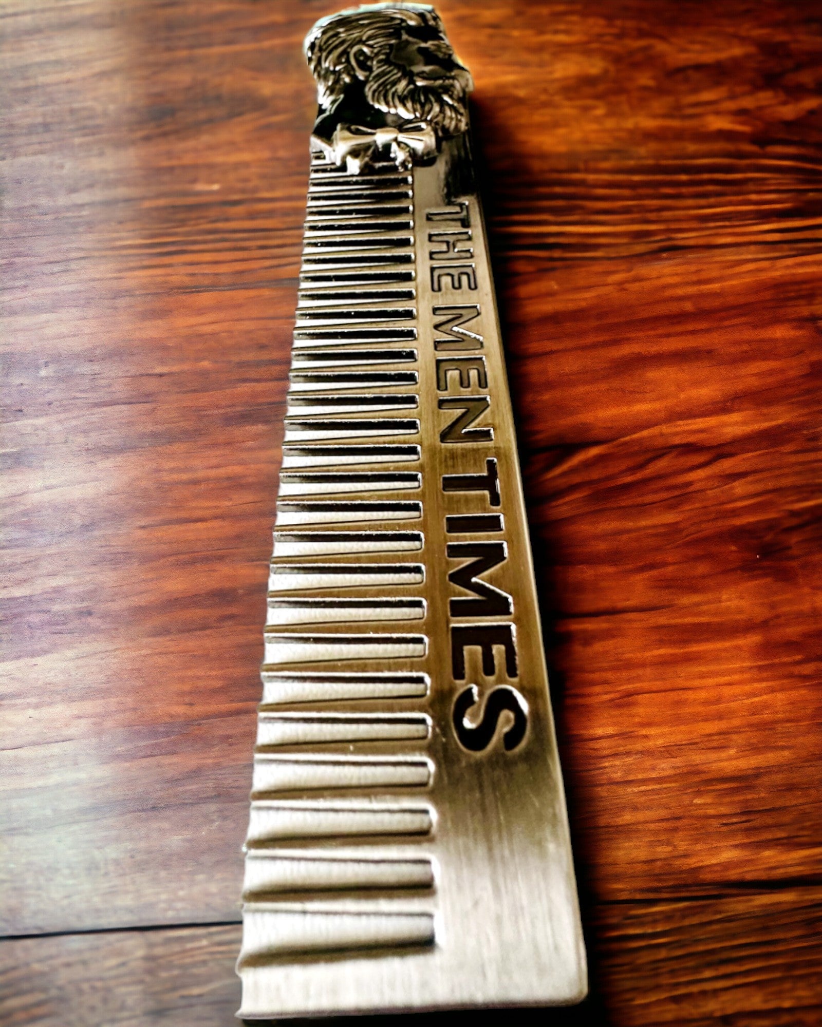 GroomMaster - Elegantní Kovový Hřeben s Gravírováním, personalizace gravírováním