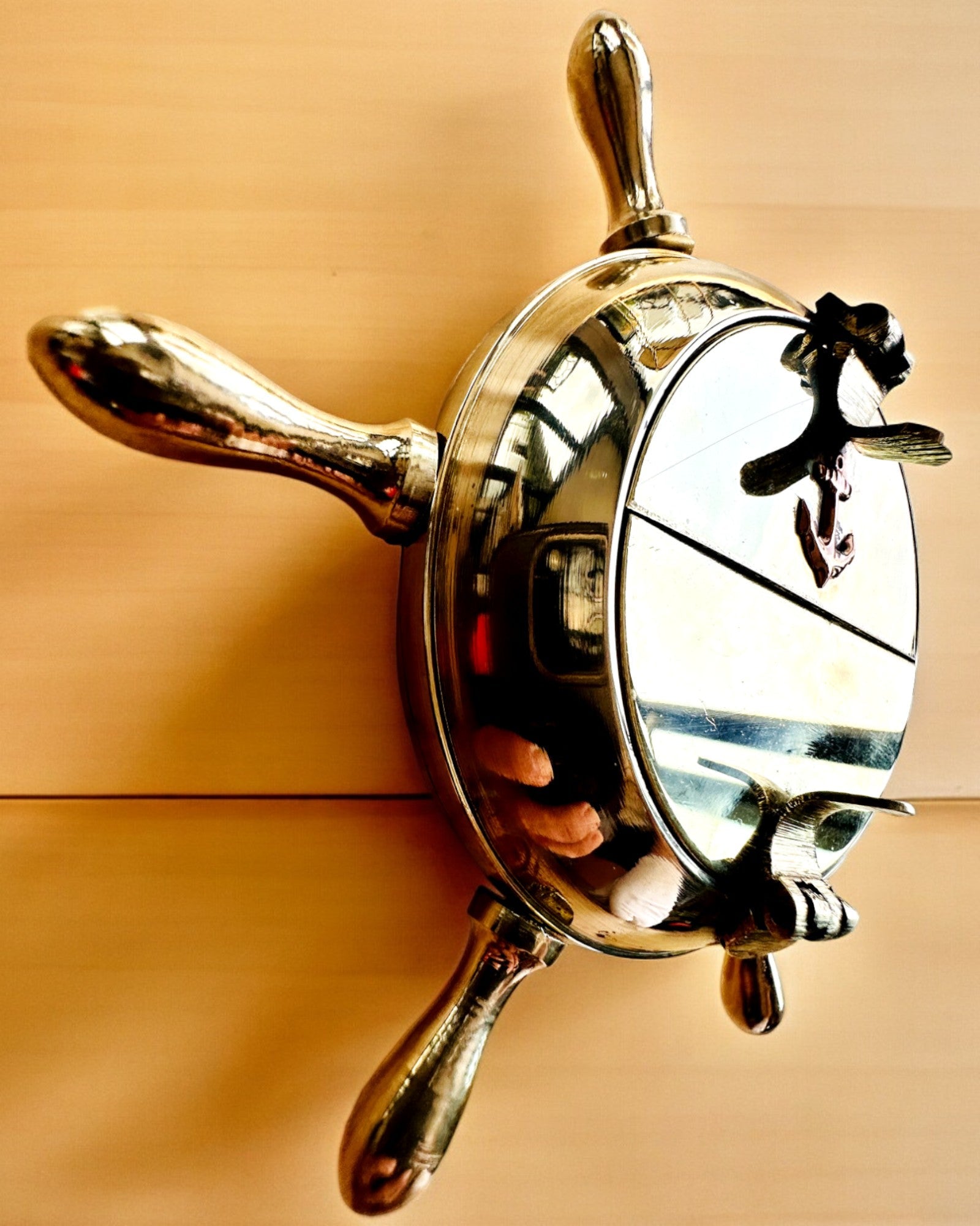 Mosazný Kapitánský Popelník - možnost personalizace jako dárek gravírováním, ručně vyrobený