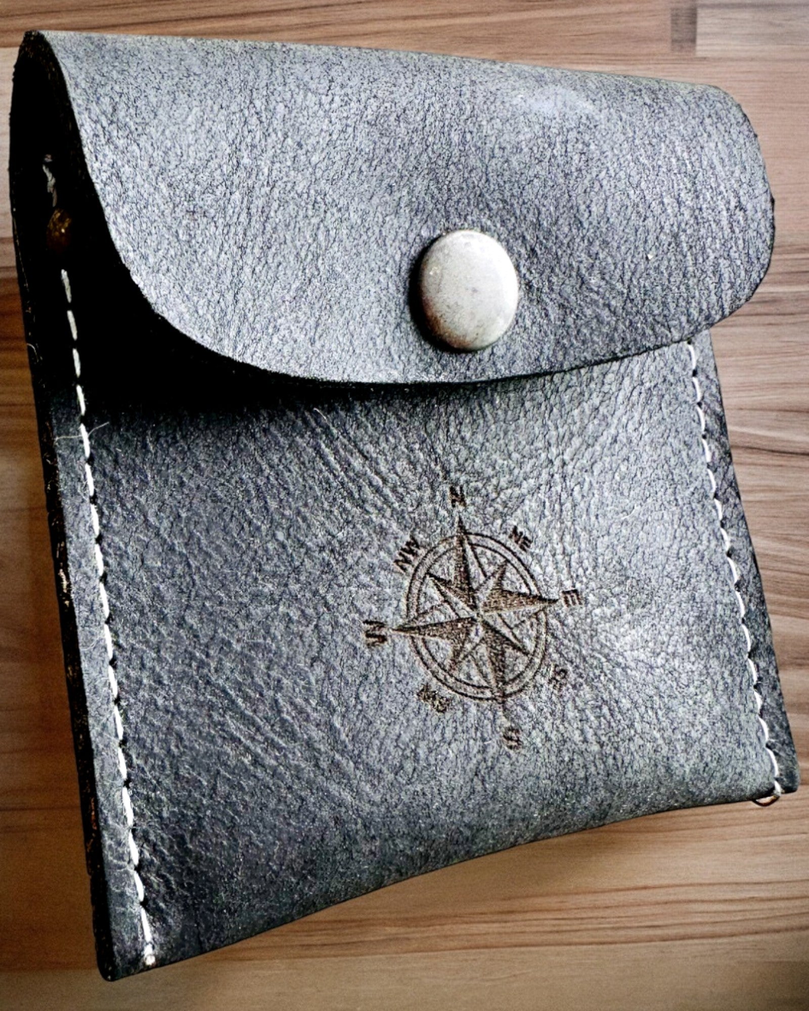 Pouzdro na kapesní hodinky nebo kompas Cestovatel - možnost personalizace gravírováním