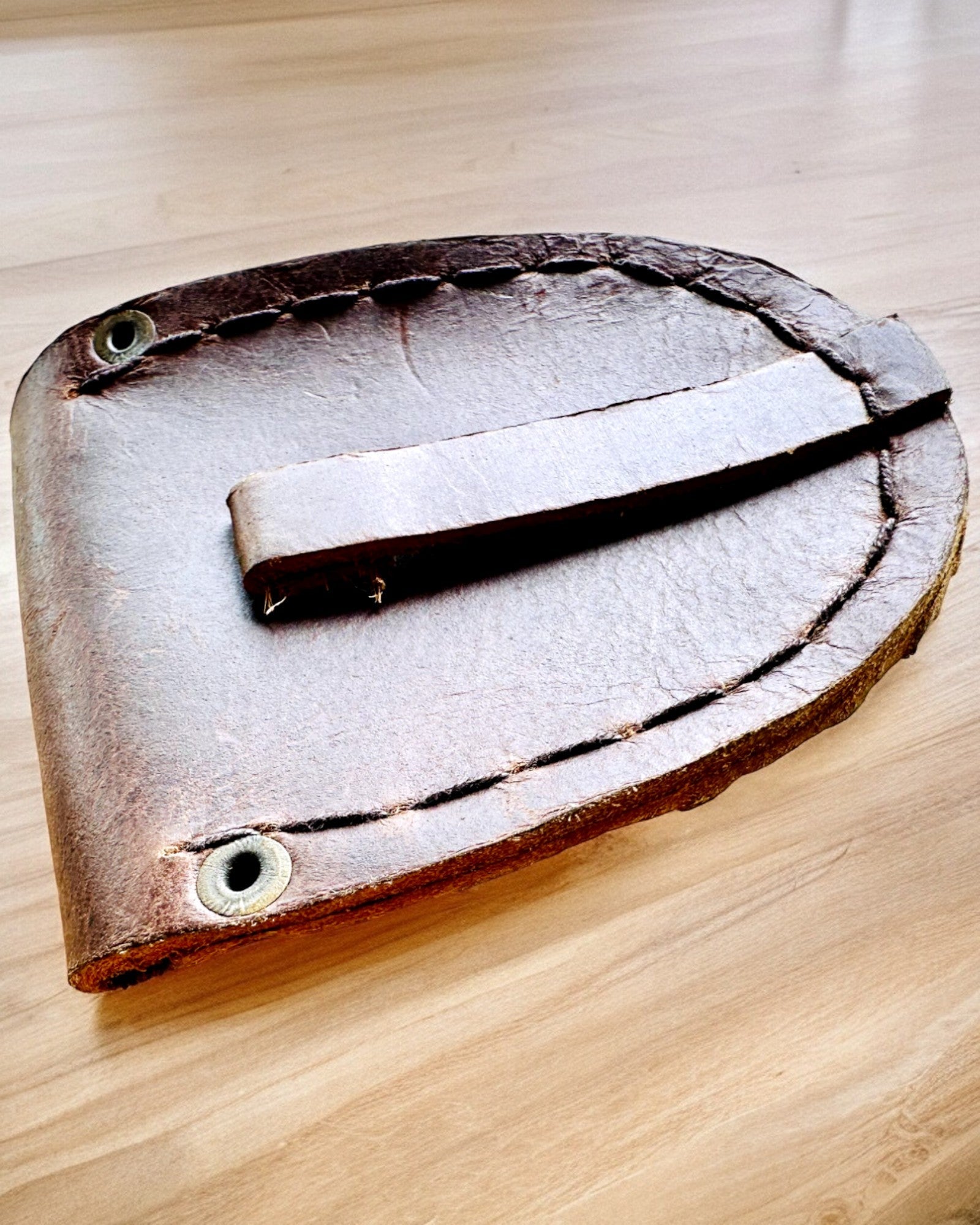 Kožené Pouzdro „Objevitel“ – na Kompaktní Kompas nebo Kapesní Hodinky, s Možností Personalizace Gravírováním